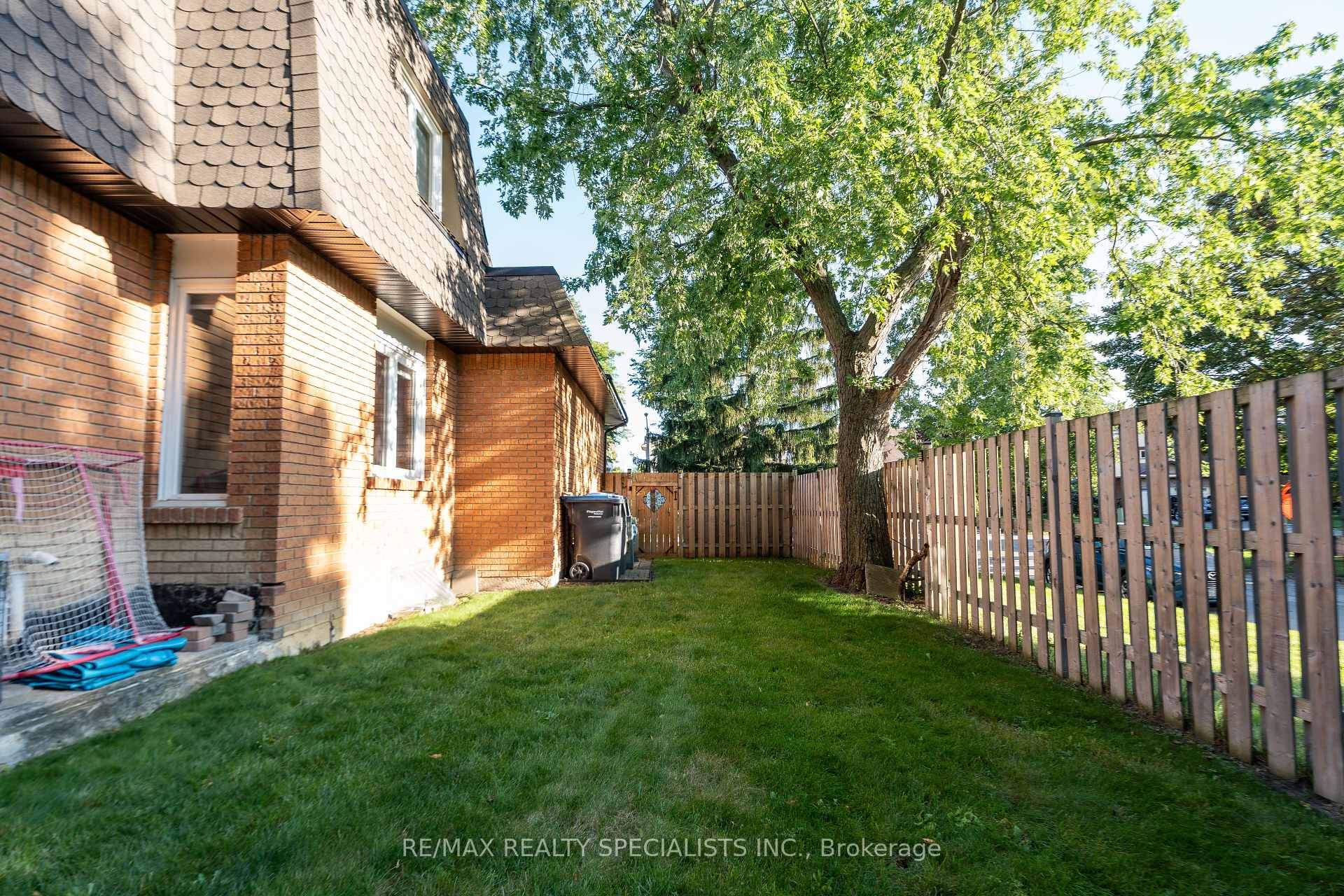 Photo 41 of 39 Parkside Drive, Brampton, Brampton South — HOMEH