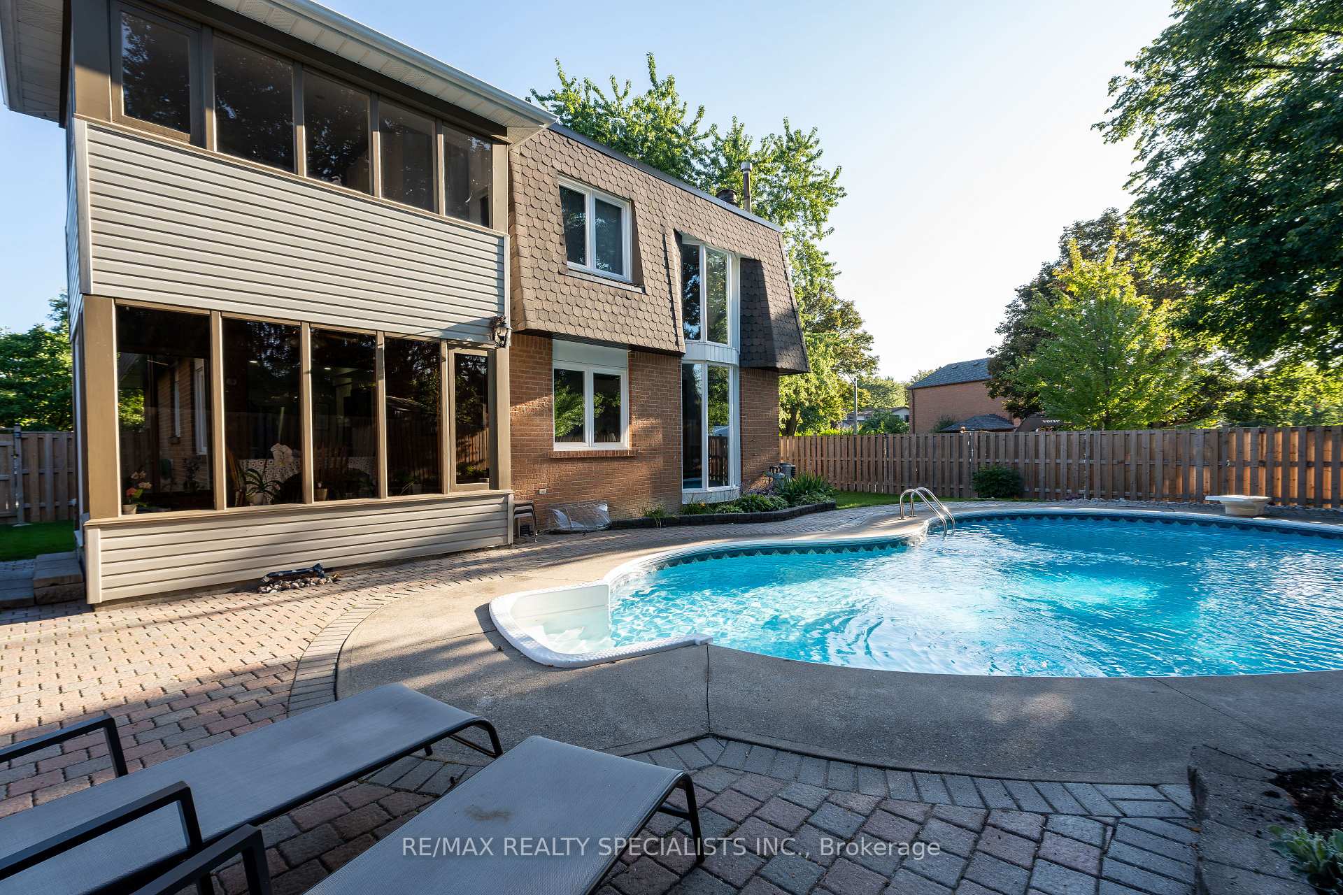 Photo 49 of 39 Parkside Drive, Brampton, Brampton South — HOMEH