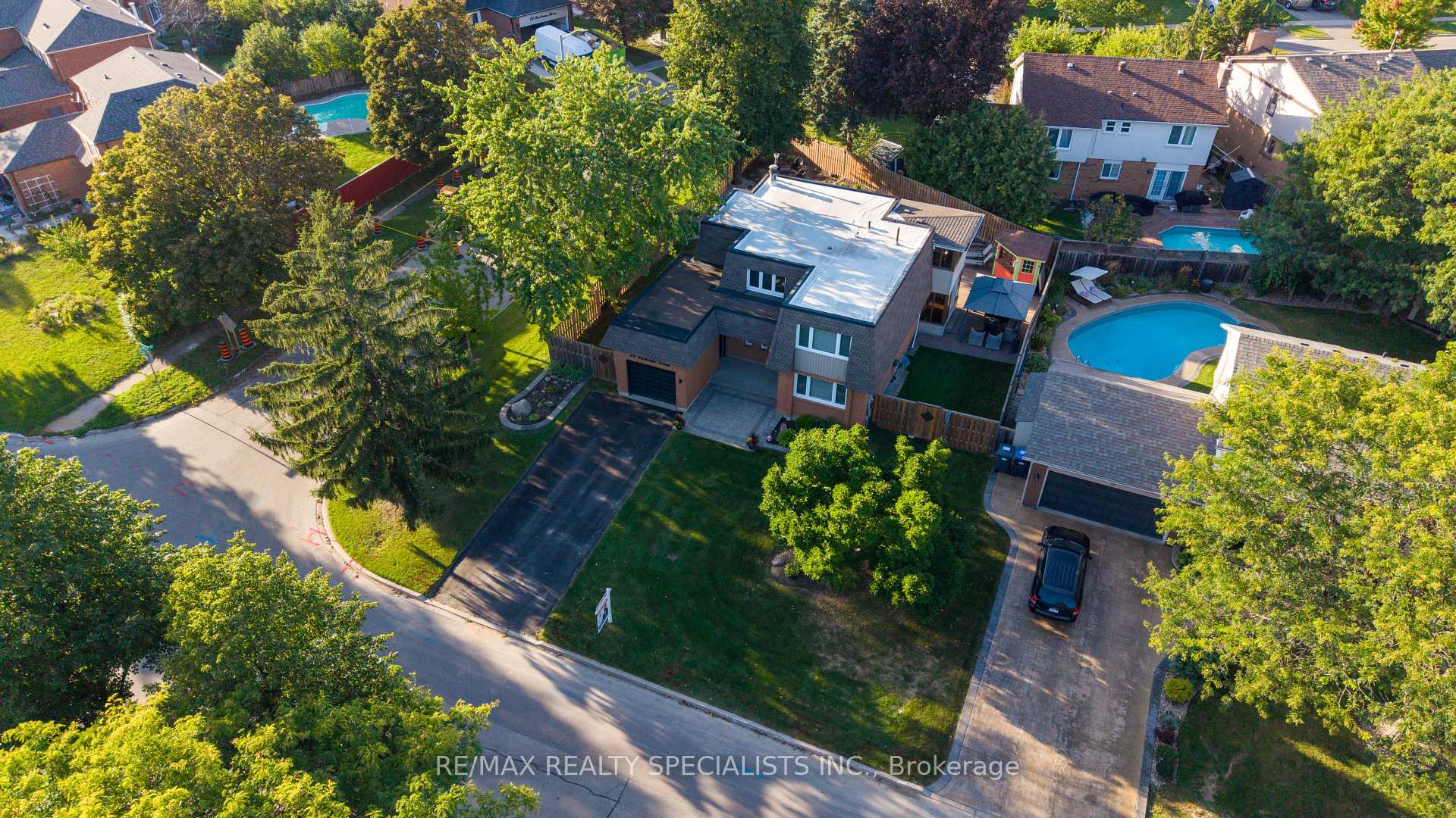 Photo 52 of 39 Parkside Drive, Brampton, Brampton South — HOMEH