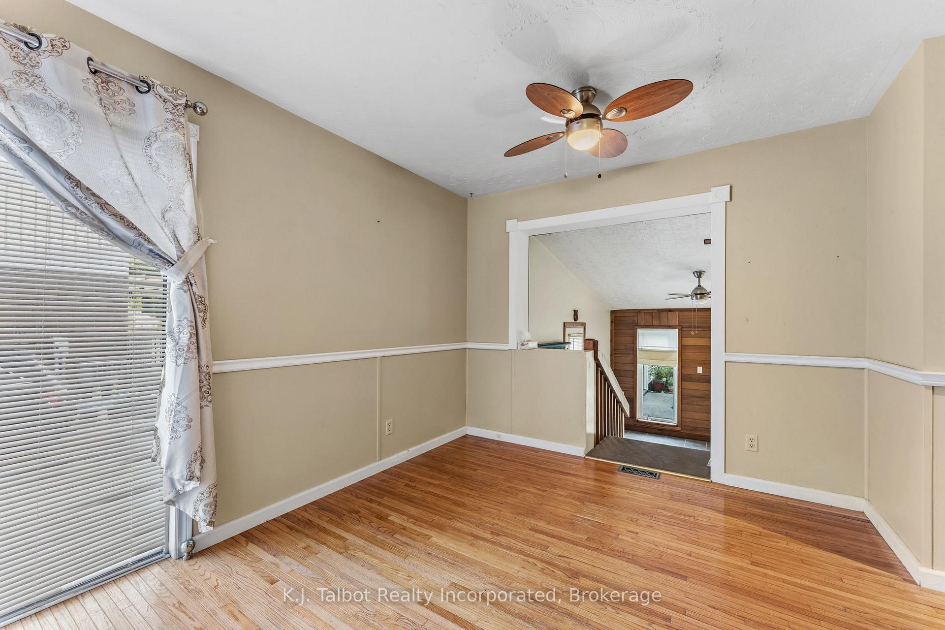 Photo 10 of 239 Tilt Street, Goderich, Goderich (Town) — HOMEH