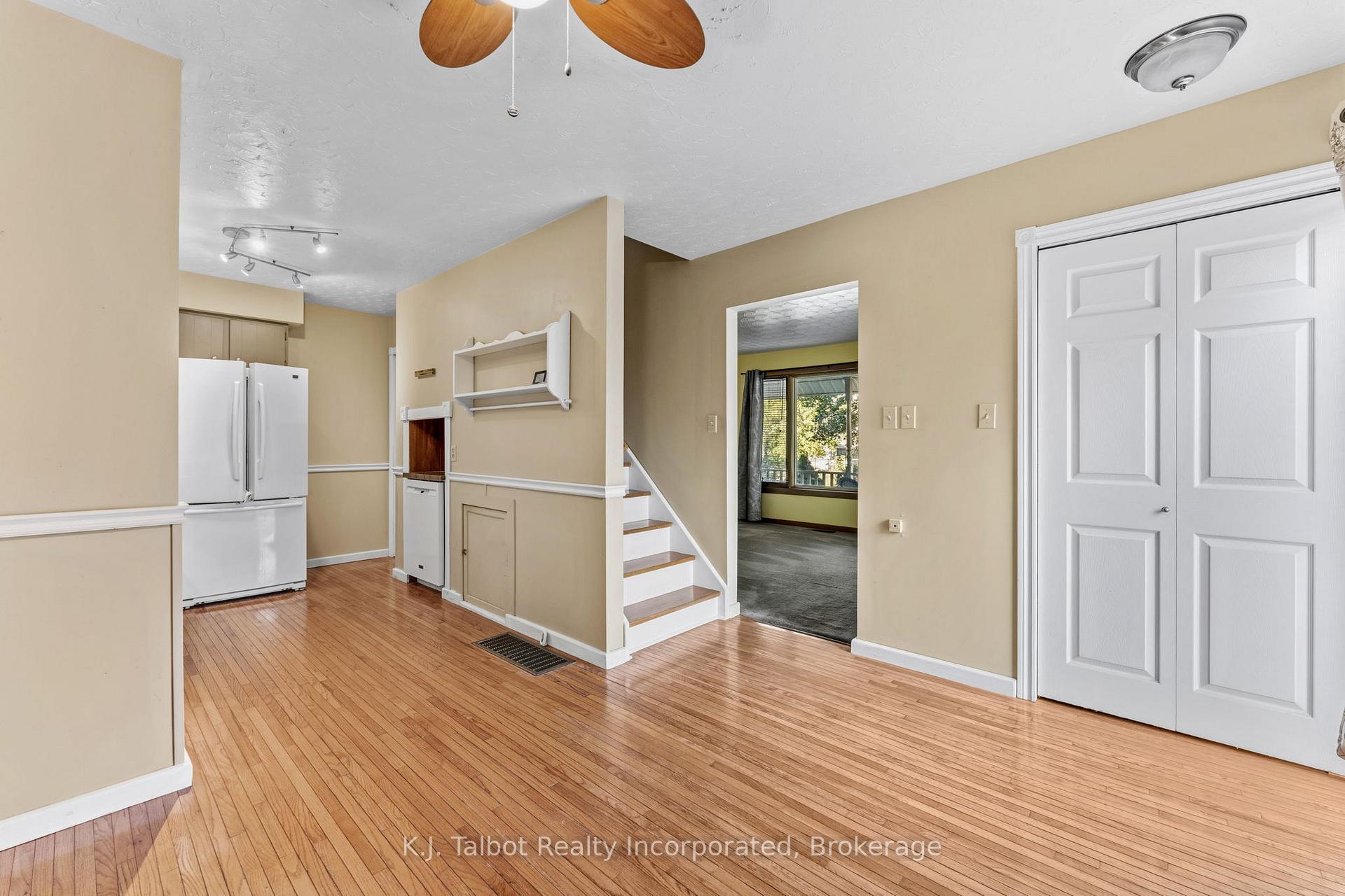 Photo 11 of 239 Tilt Street, Goderich, Goderich (Town) — HOMEH