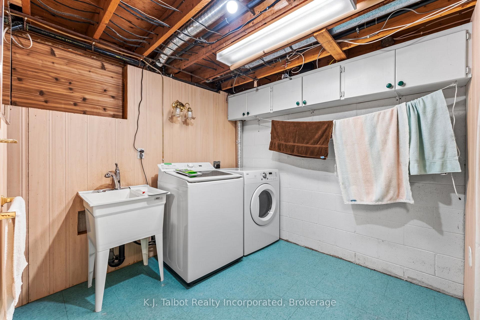 Photo 24 of 239 Tilt Street, Goderich, Goderich (Town) — HOMEH