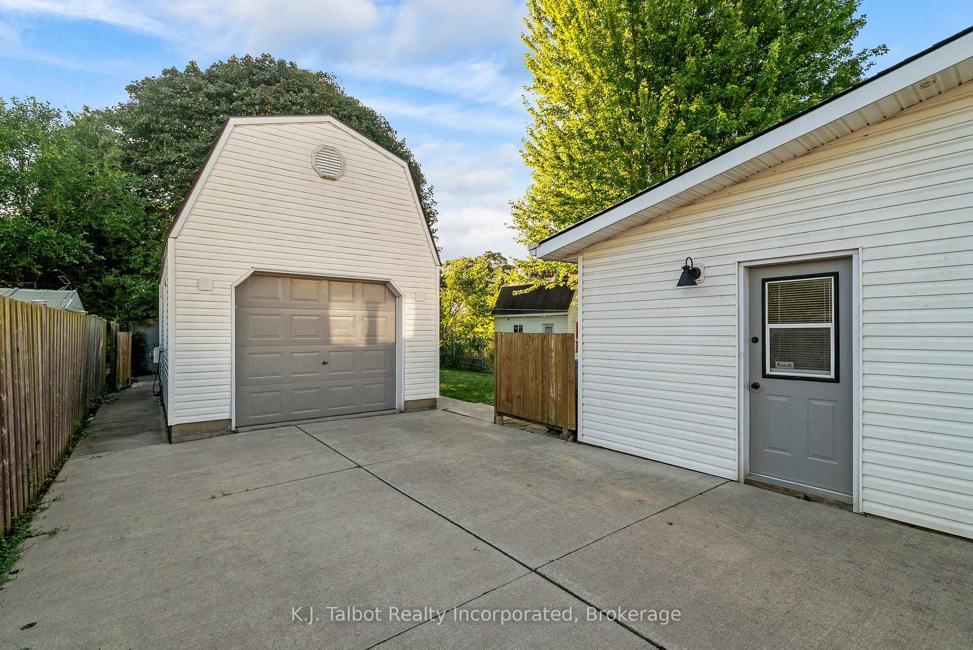 Photo 35 of 239 Tilt Street, Goderich, Goderich (Town) — HOMEH