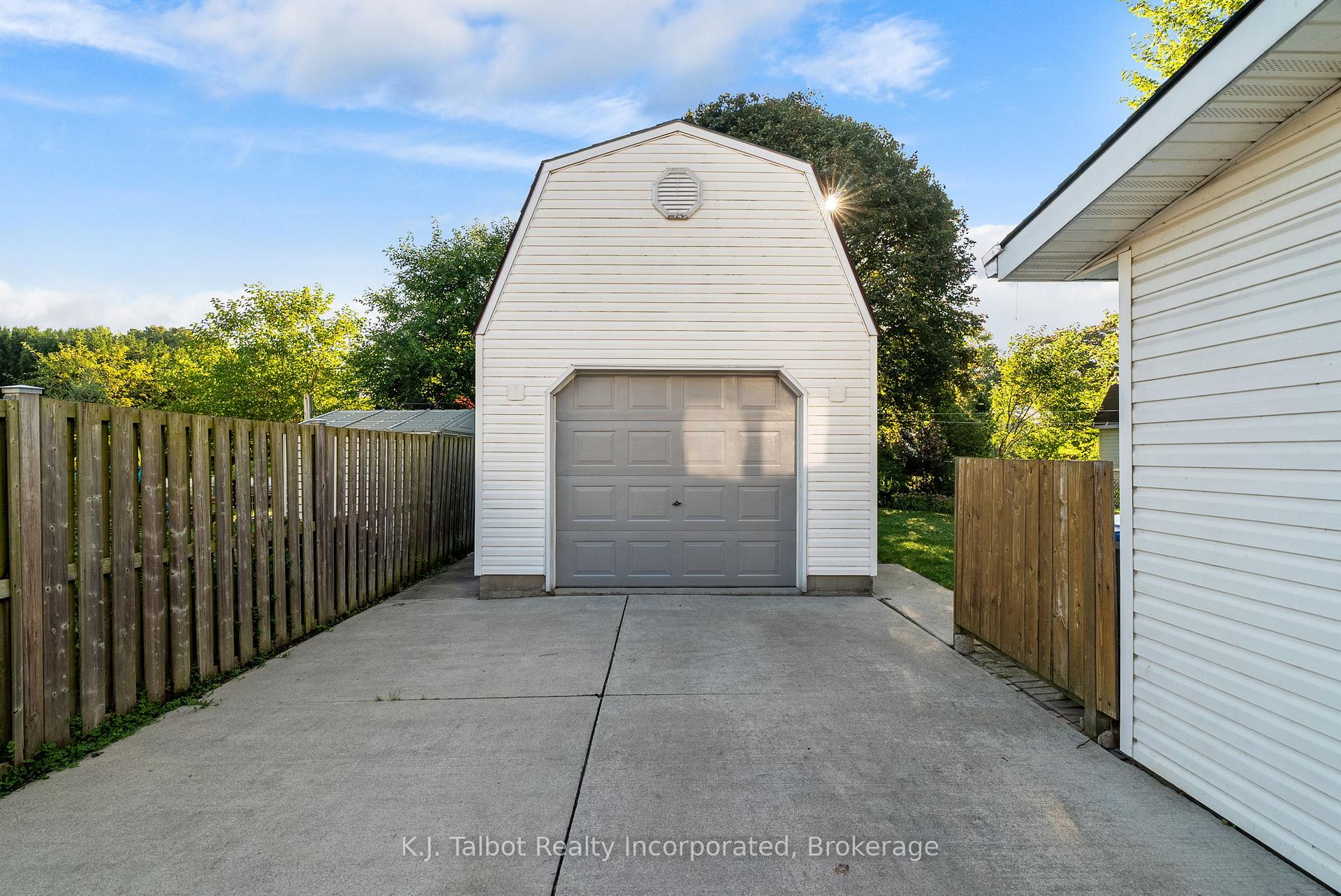 Photo 36 of 239 Tilt Street, Goderich, Goderich (Town) — HOMEH
