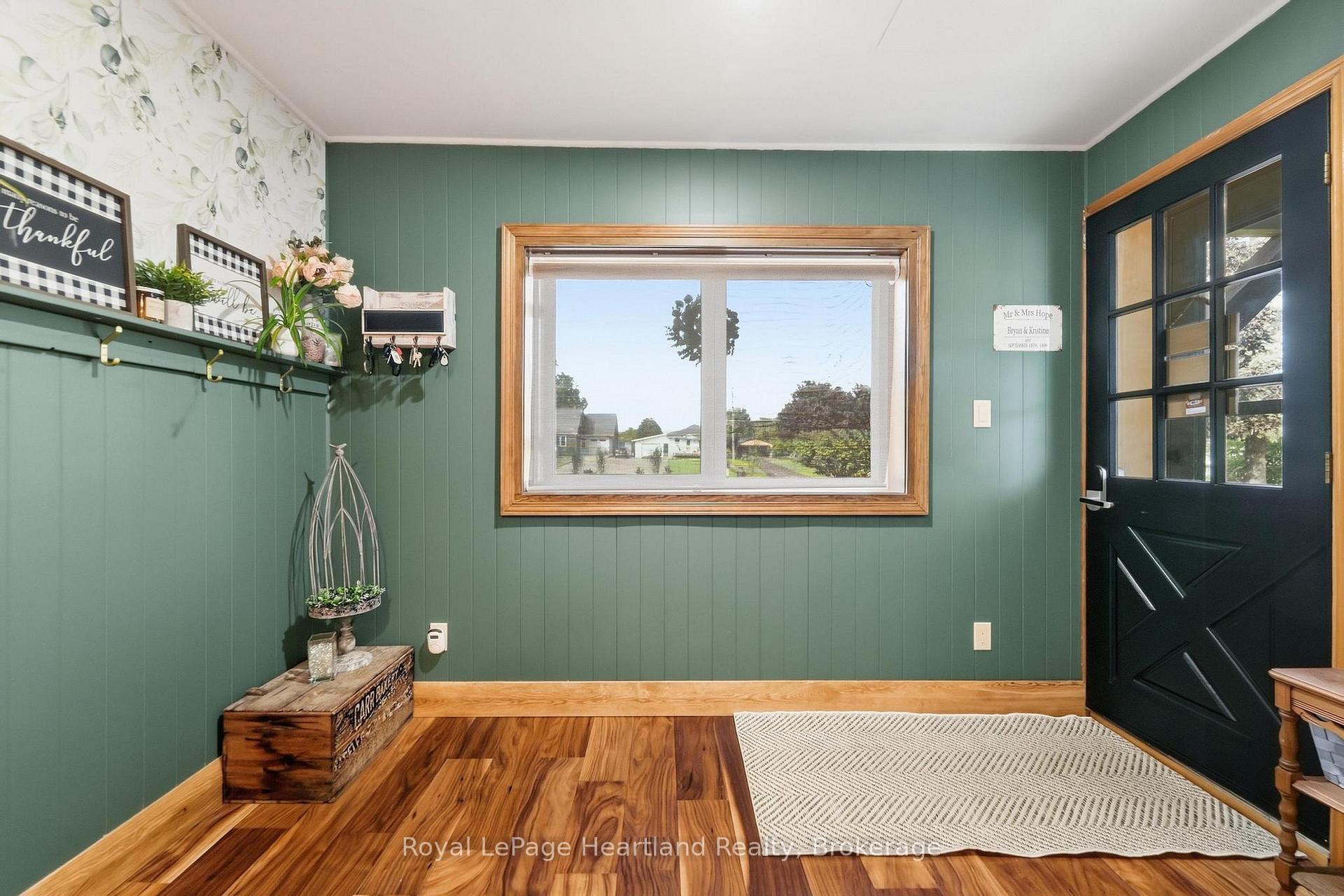 Photo 2 of 77872 London Road, Huron East, Tuckersmith — HOMEH