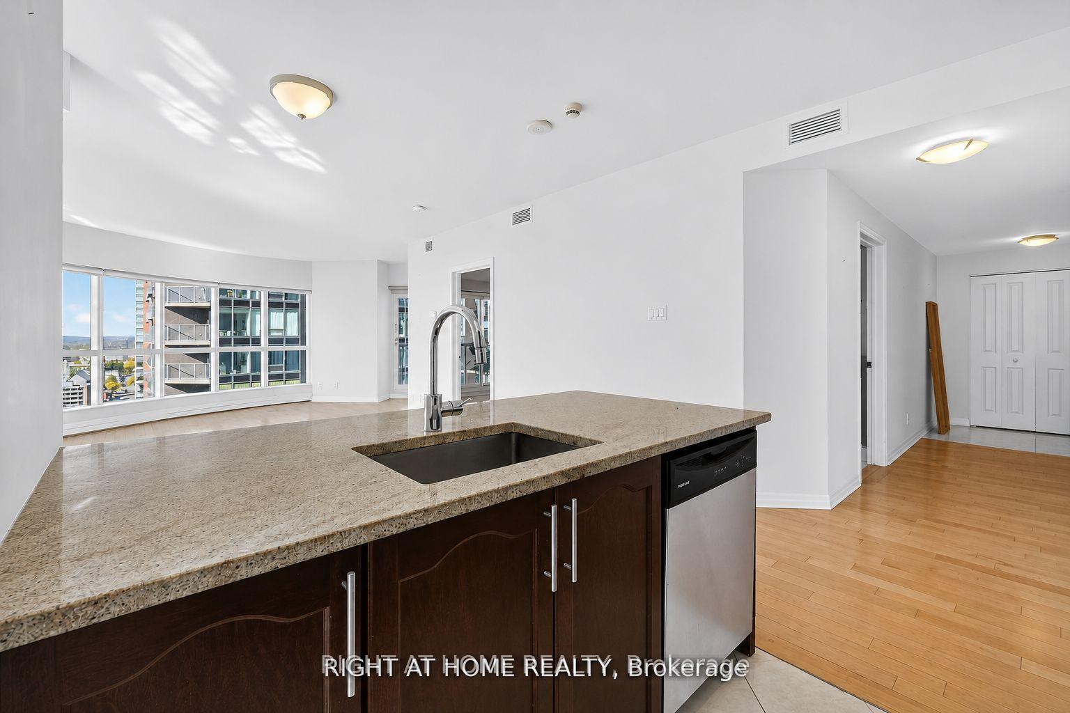 Photo 15 of Unit 1601, 242 Rideau Street, Ottawa, Sandy Hill — HOMEH