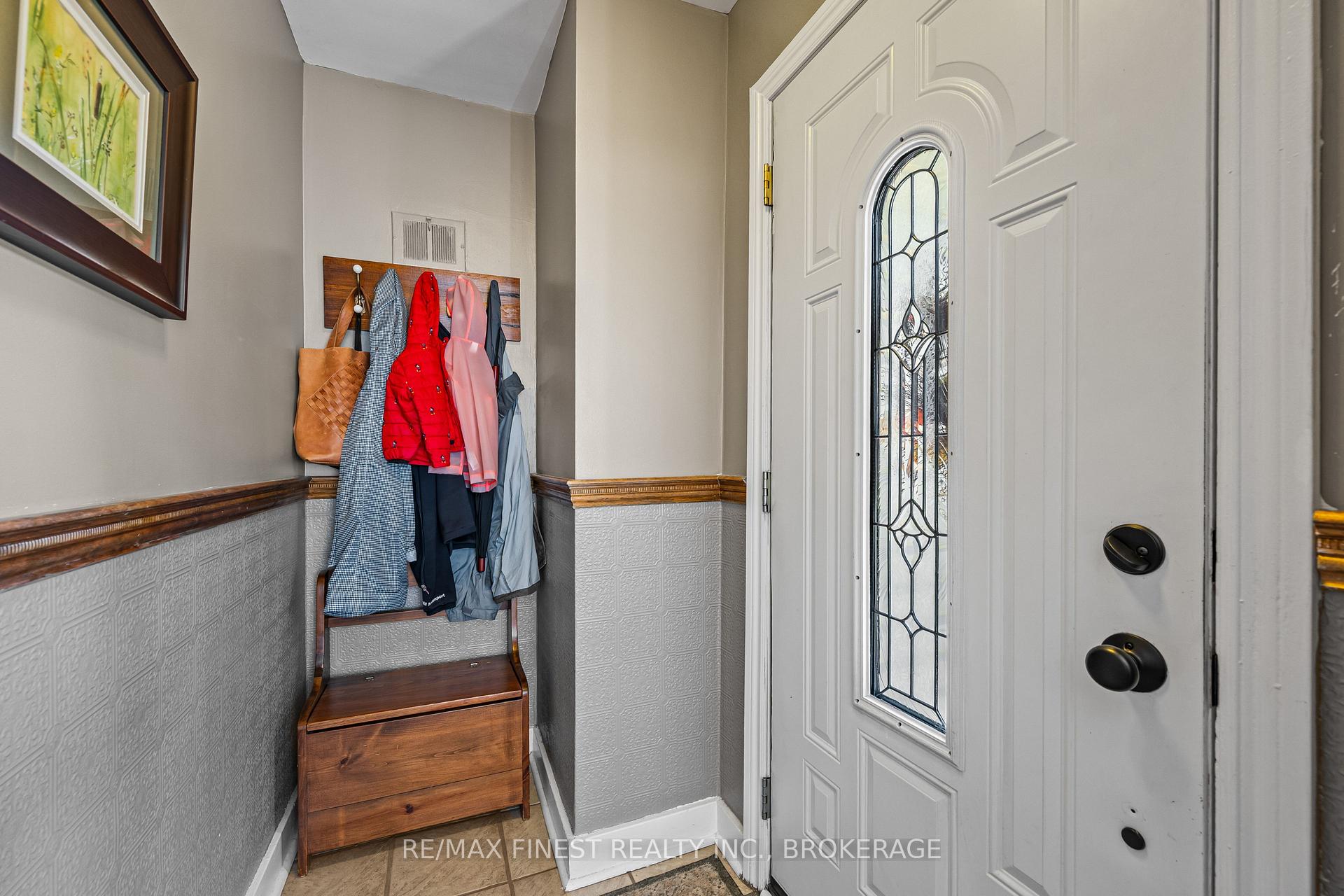 Photo 5 of 15 Alexander Street, Kingston, West of Sir John A. Blvd — HOMEH