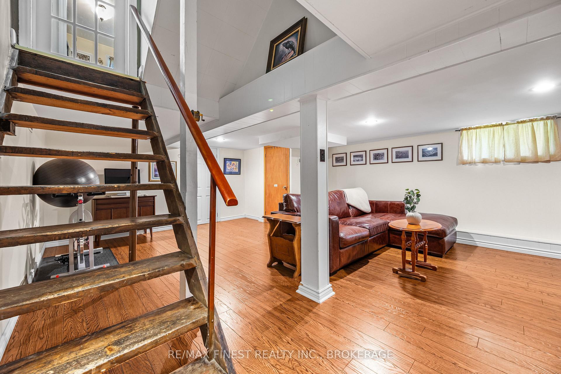 Photo 30 of 15 Alexander Street, Kingston, West of Sir John A. Blvd — HOMEH