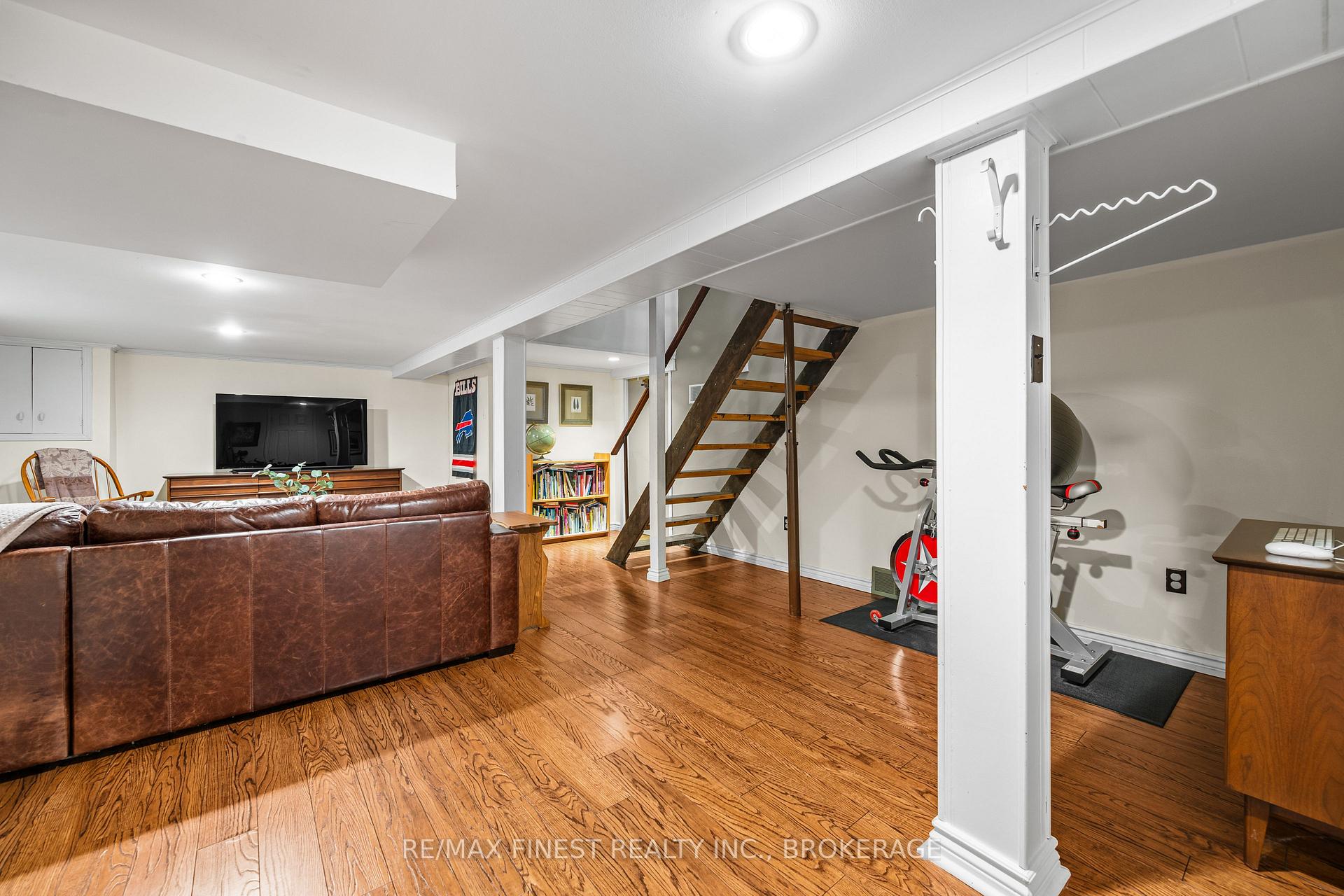 Photo 32 of 15 Alexander Street, Kingston, West of Sir John A. Blvd — HOMEH