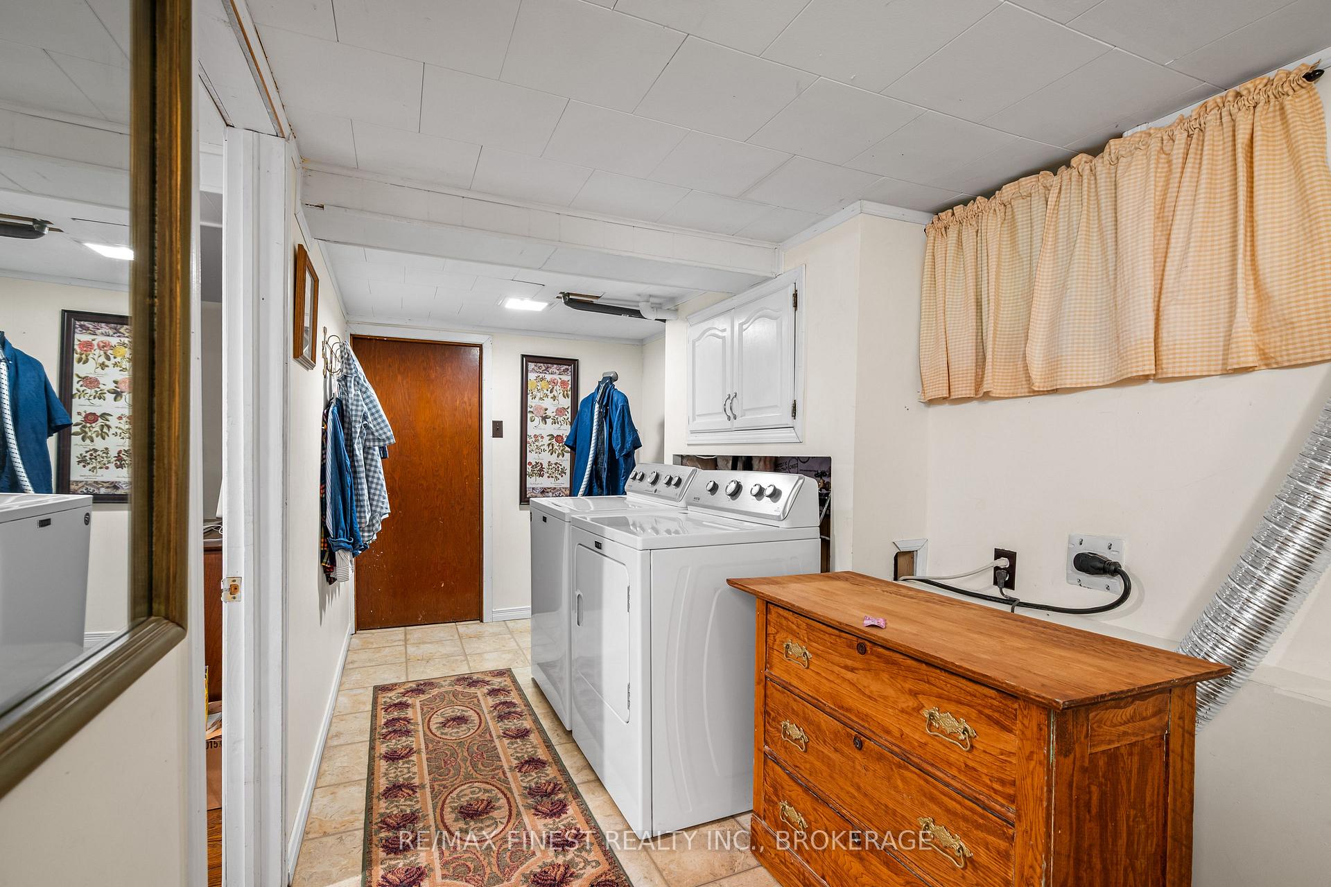 Photo 34 of 15 Alexander Street, Kingston, West of Sir John A. Blvd — HOMEH