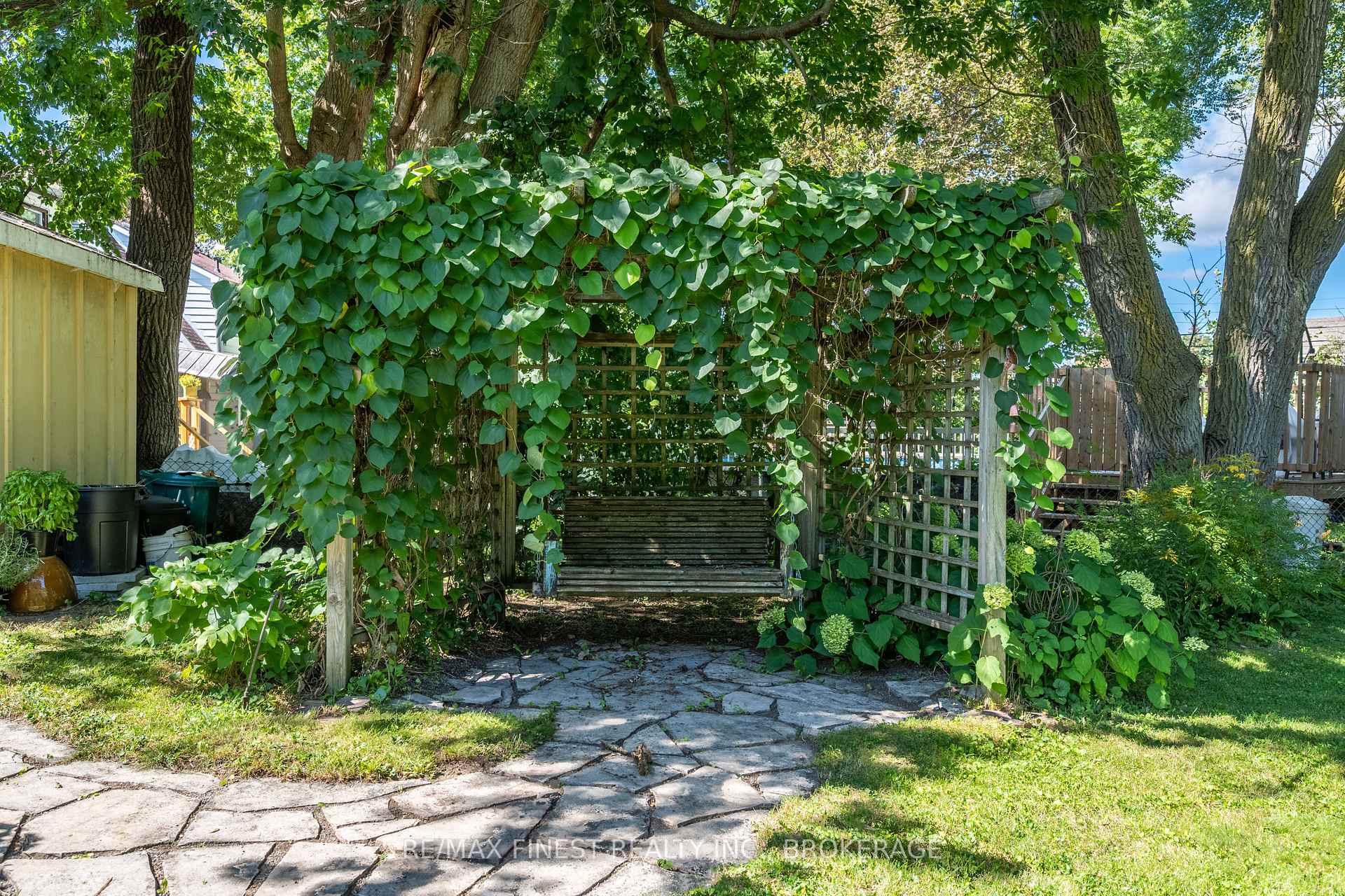 Photo 39 of 15 Alexander Street, Kingston, West of Sir John A. Blvd — HOMEH
