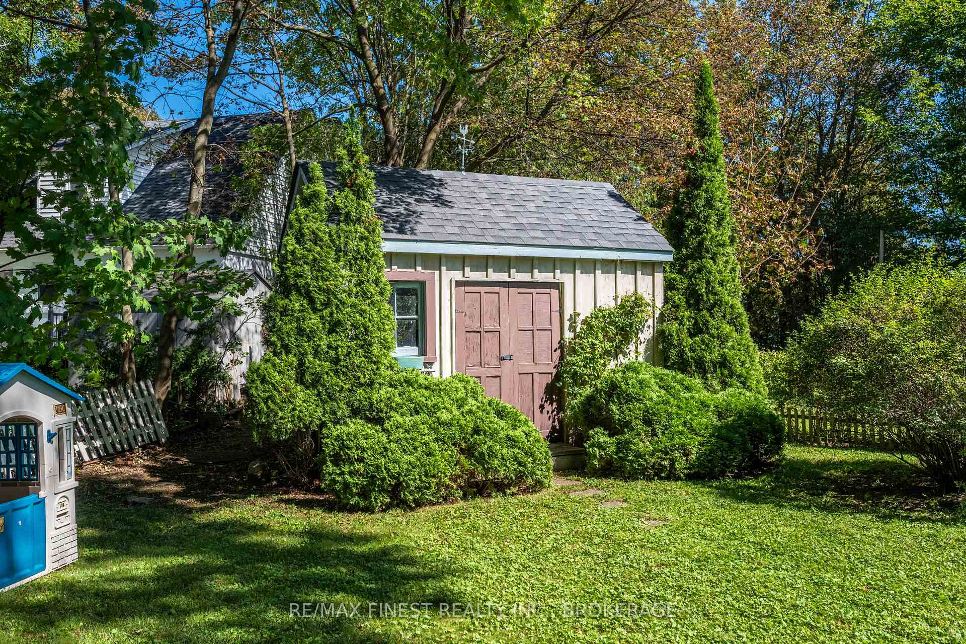 Photo 40 of 15 Alexander Street, Kingston, West of Sir John A. Blvd — HOMEH