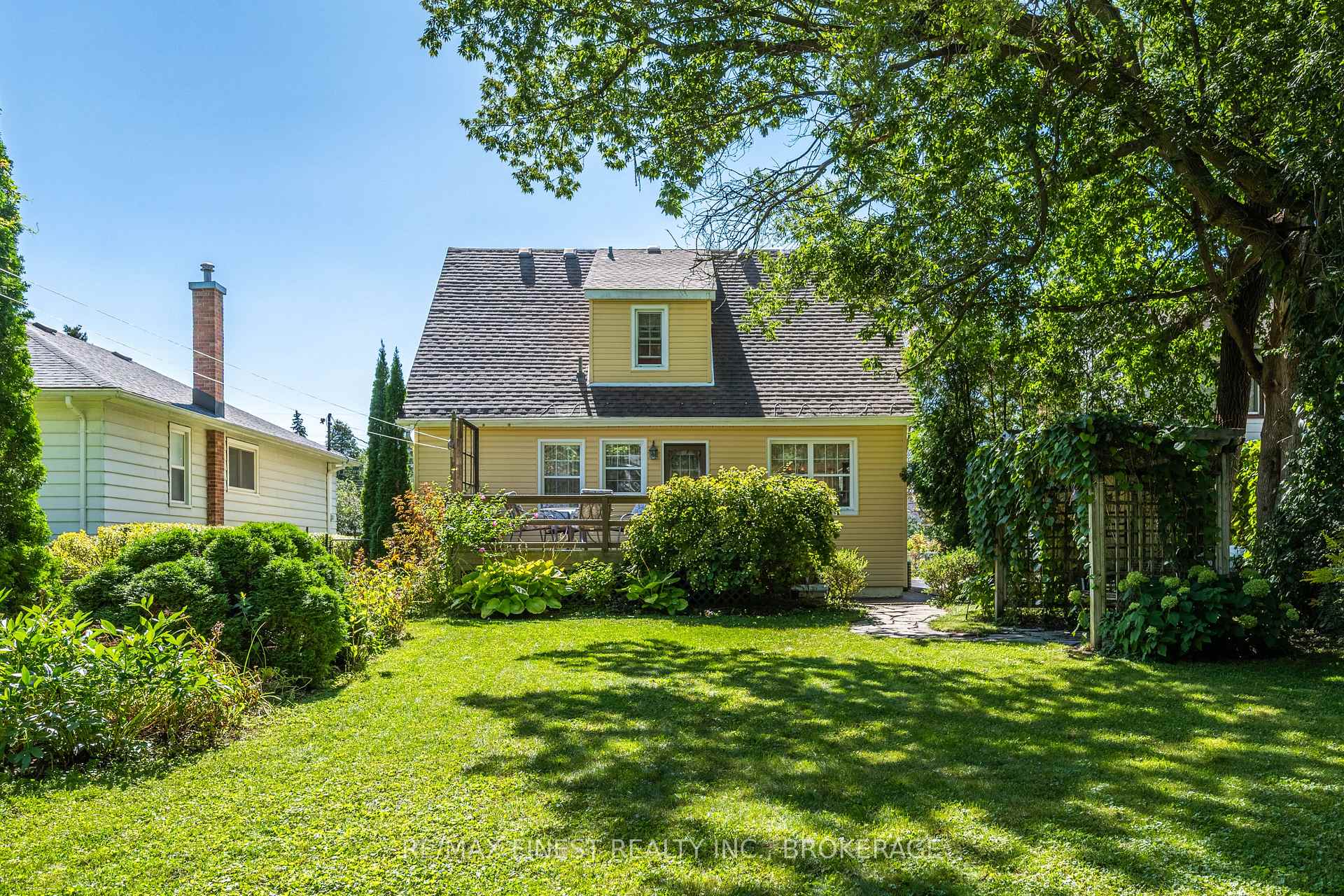 Photo 41 of 15 Alexander Street, Kingston, West of Sir John A. Blvd — HOMEH