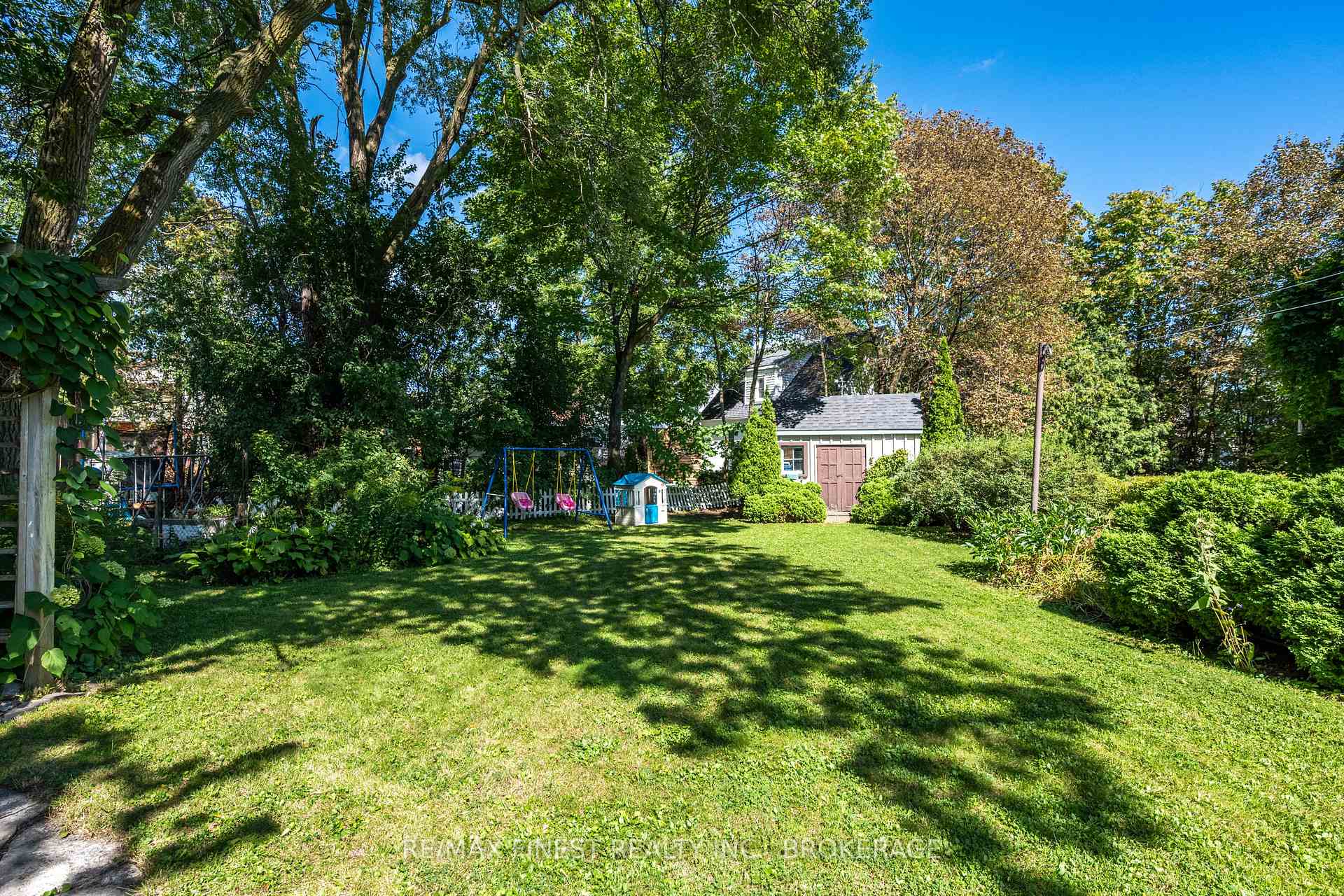 Photo 42 of 15 Alexander Street, Kingston, West of Sir John A. Blvd — HOMEH