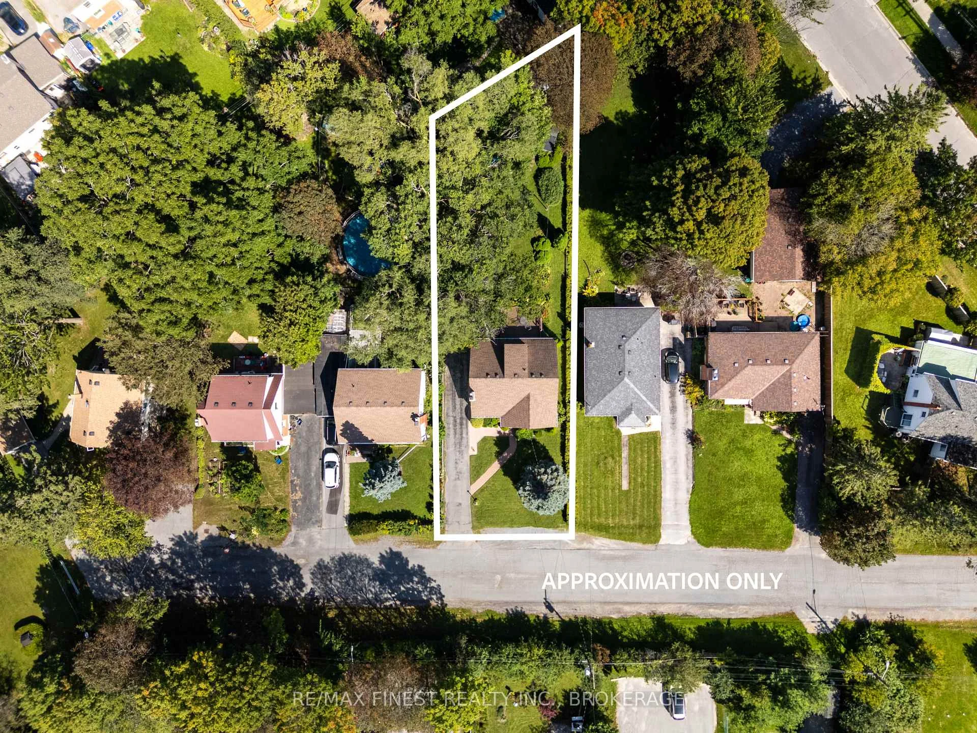Photo 44 of 15 Alexander Street, Kingston, West of Sir John A. Blvd — HOMEH