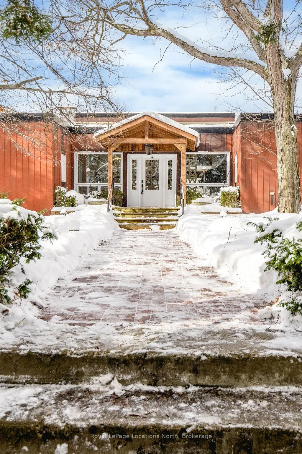 Photo 4 of 1470 Maple Road, Innisfil, Rural Innisfil — HOMEH