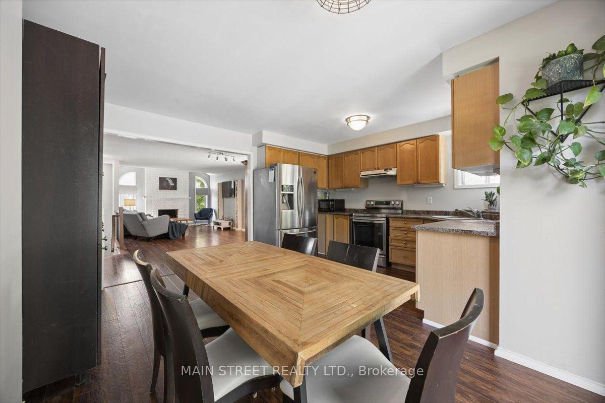Photo 8 of 49 Circle Ridge Drive, Georgina, Keswick North — HOMEH