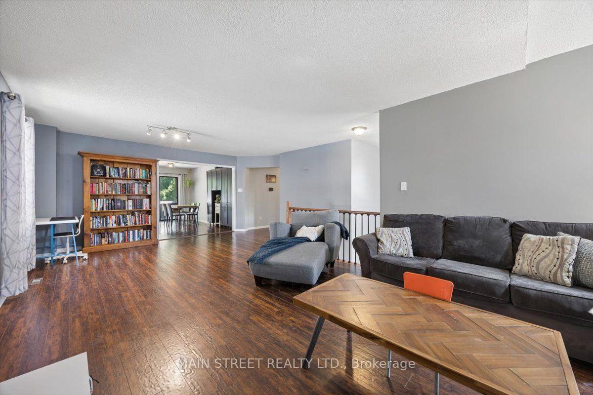 Photo 13 of 49 Circle Ridge Drive, Georgina, Keswick North — HOMEH