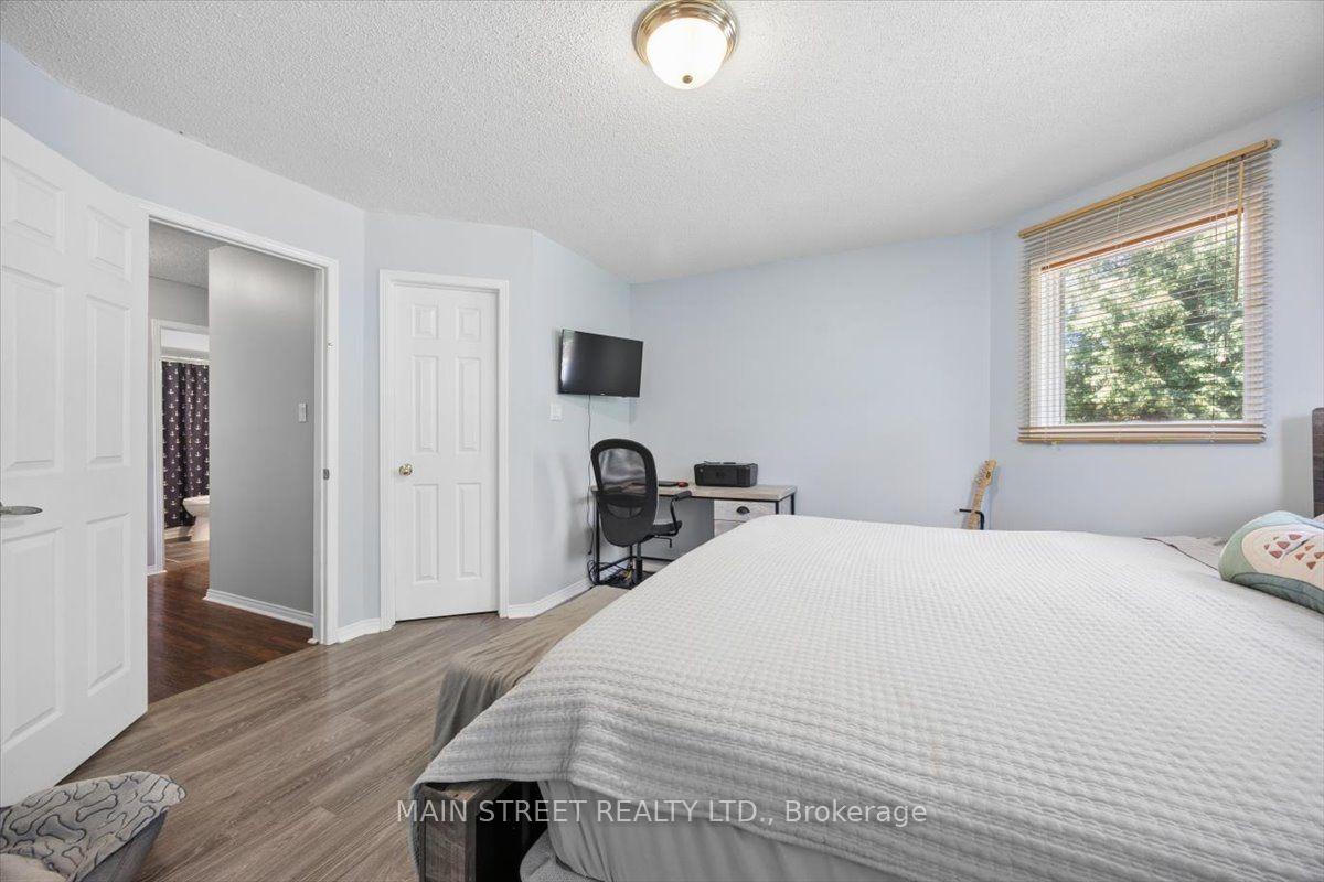 Photo 16 of 49 Circle Ridge Drive, Georgina, Keswick North — HOMEH