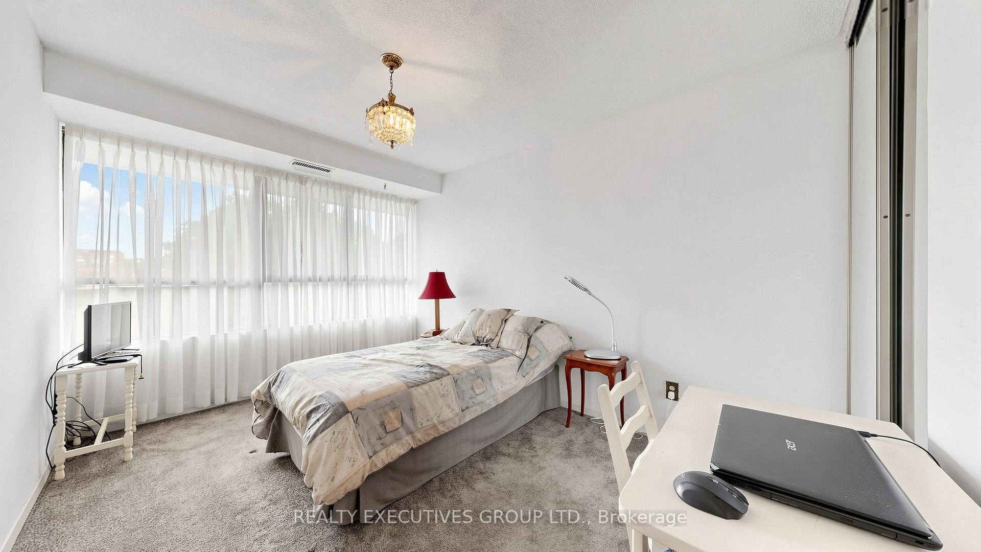 Photo 17 of Unit 206, 8111 Yonge Street, Markham, Royal Orchard — HOMEH