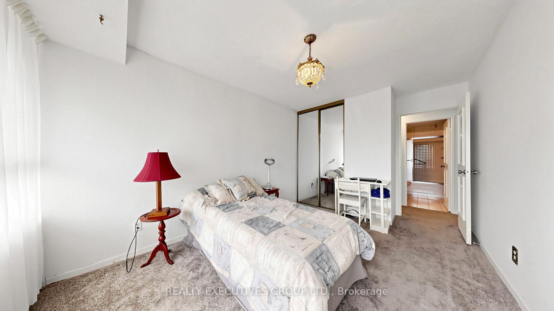 Photo 18 of Unit 206, 8111 Yonge Street, Markham, Royal Orchard — HOMEH