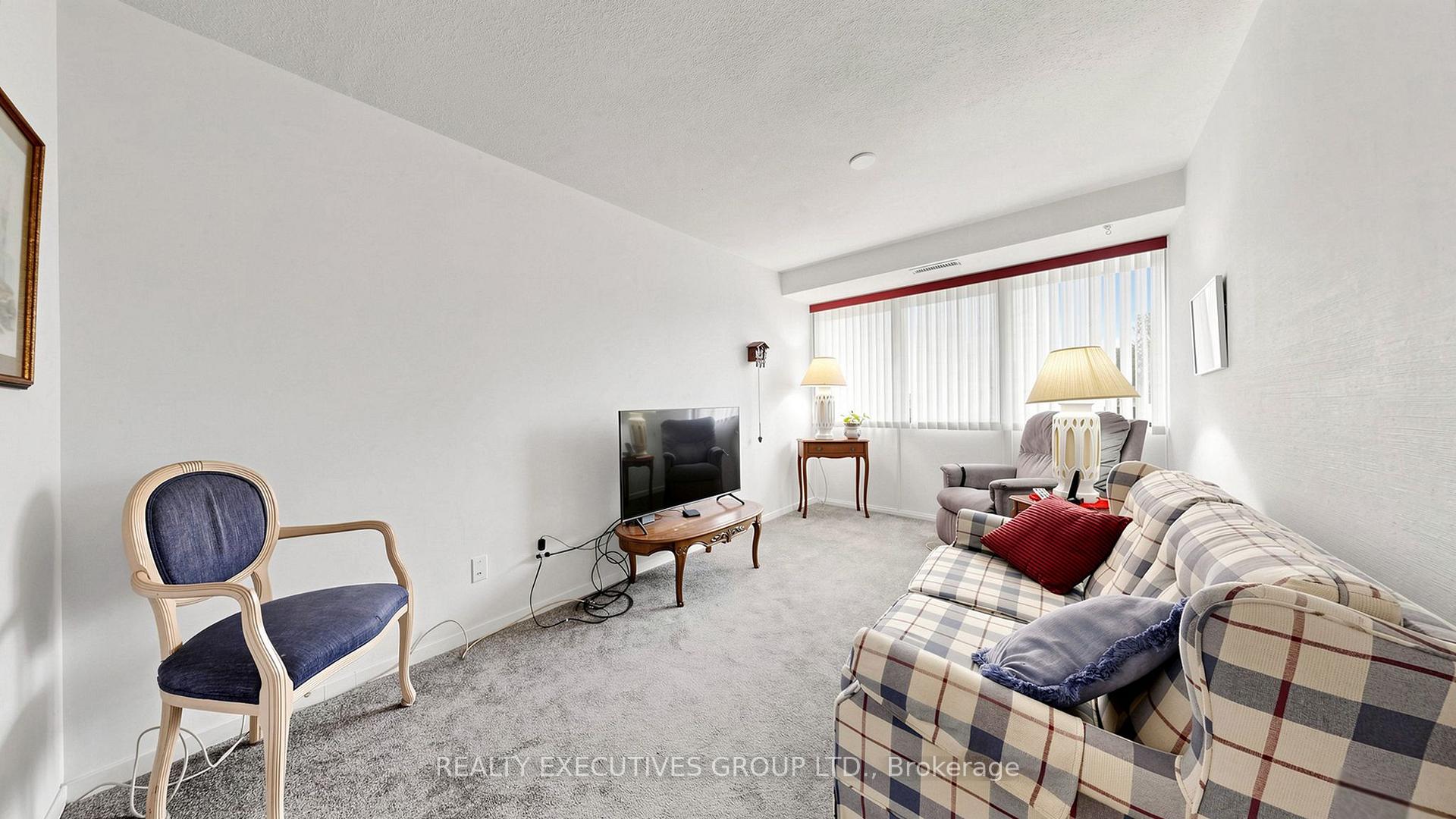 Photo 19 of Unit 206, 8111 Yonge Street, Markham, Royal Orchard — HOMEH