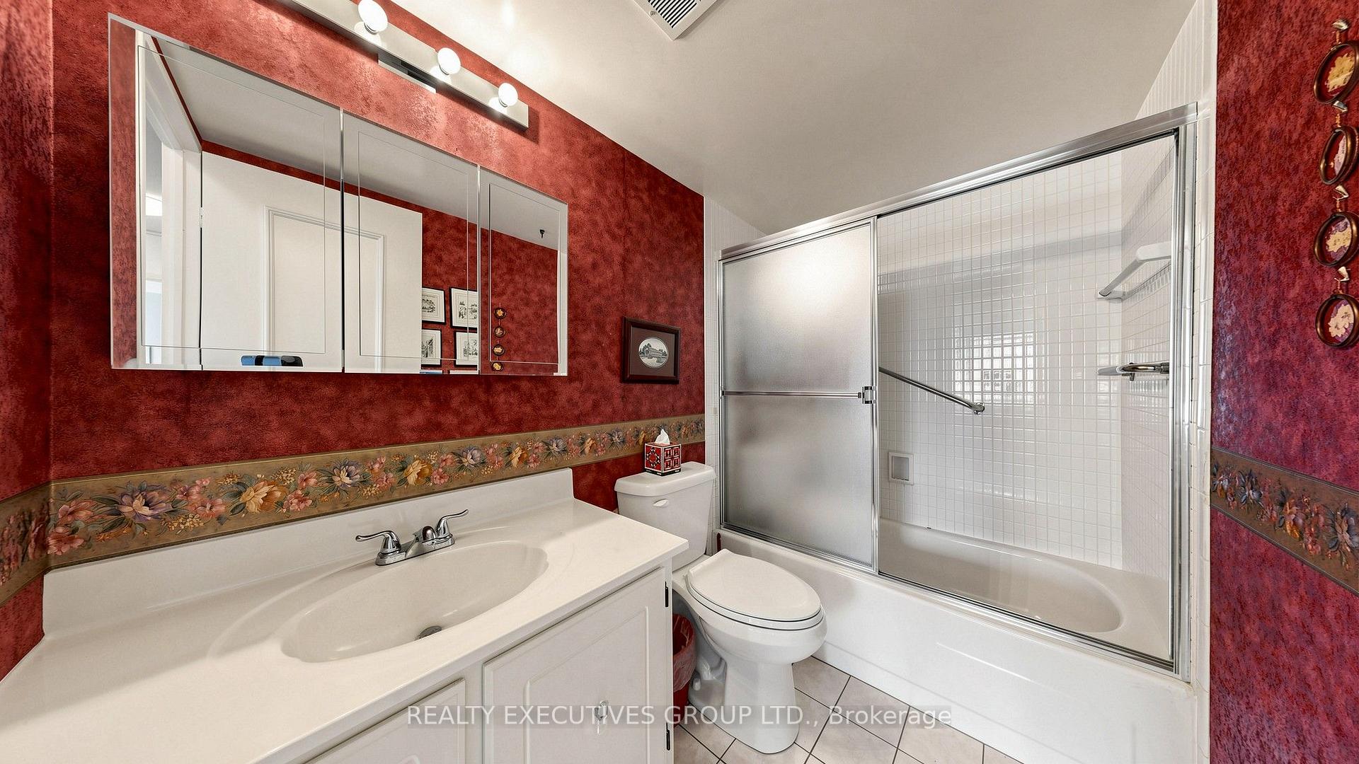 Photo 21 of Unit 206, 8111 Yonge Street, Markham, Royal Orchard — HOMEH