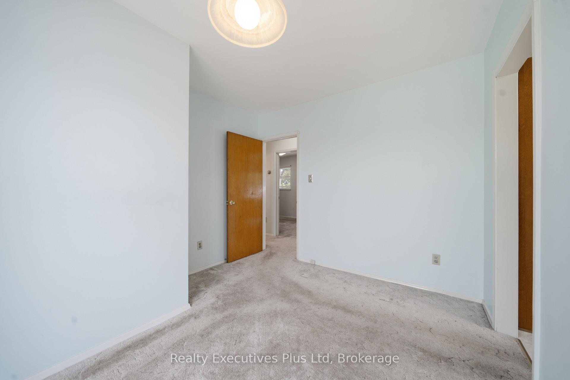 Photo 14 of 82 Cassino Avenue, Guelph, St. George's — HOMEH
