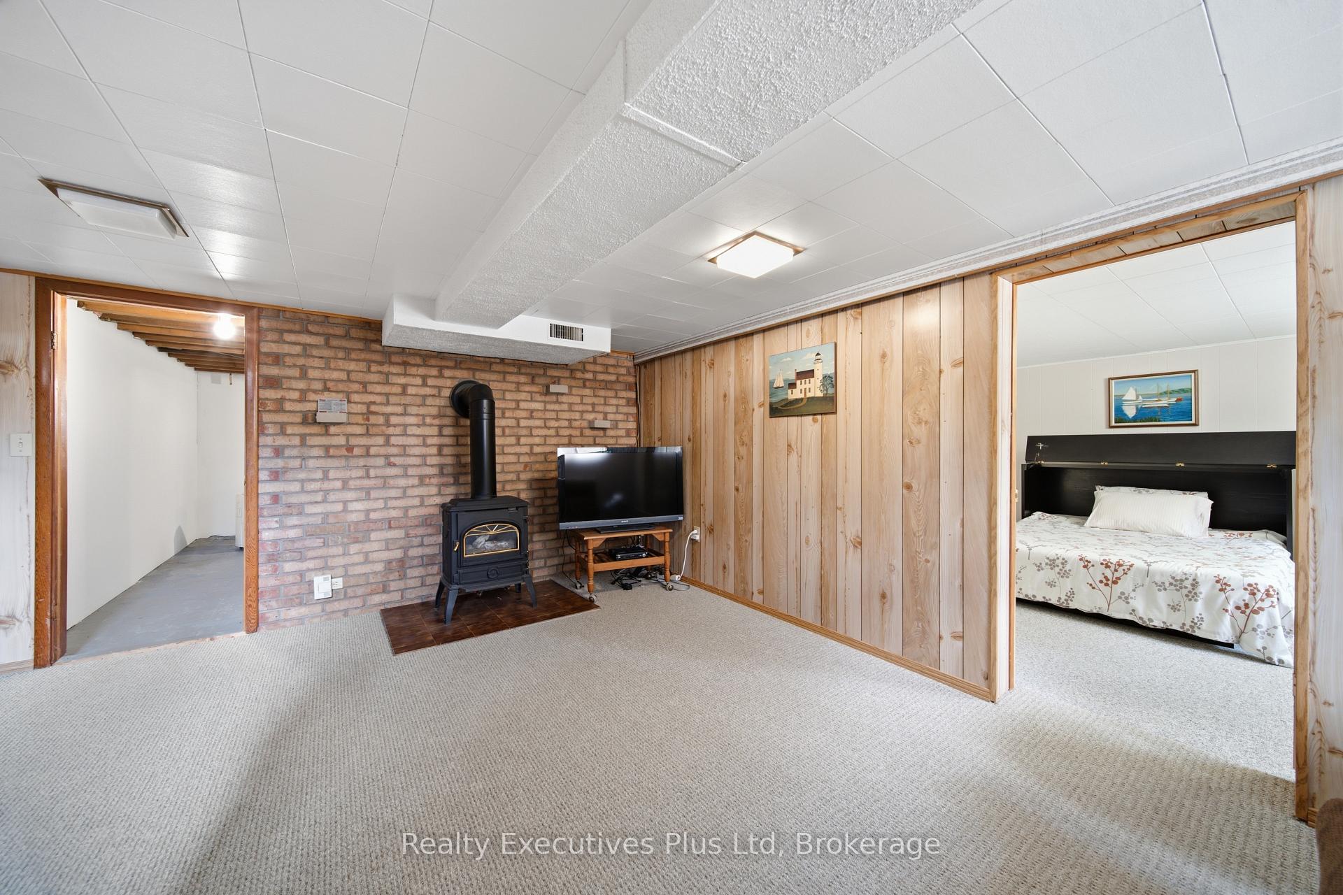 Photo 23 of 82 Cassino Avenue, Guelph, St. George's — HOMEH