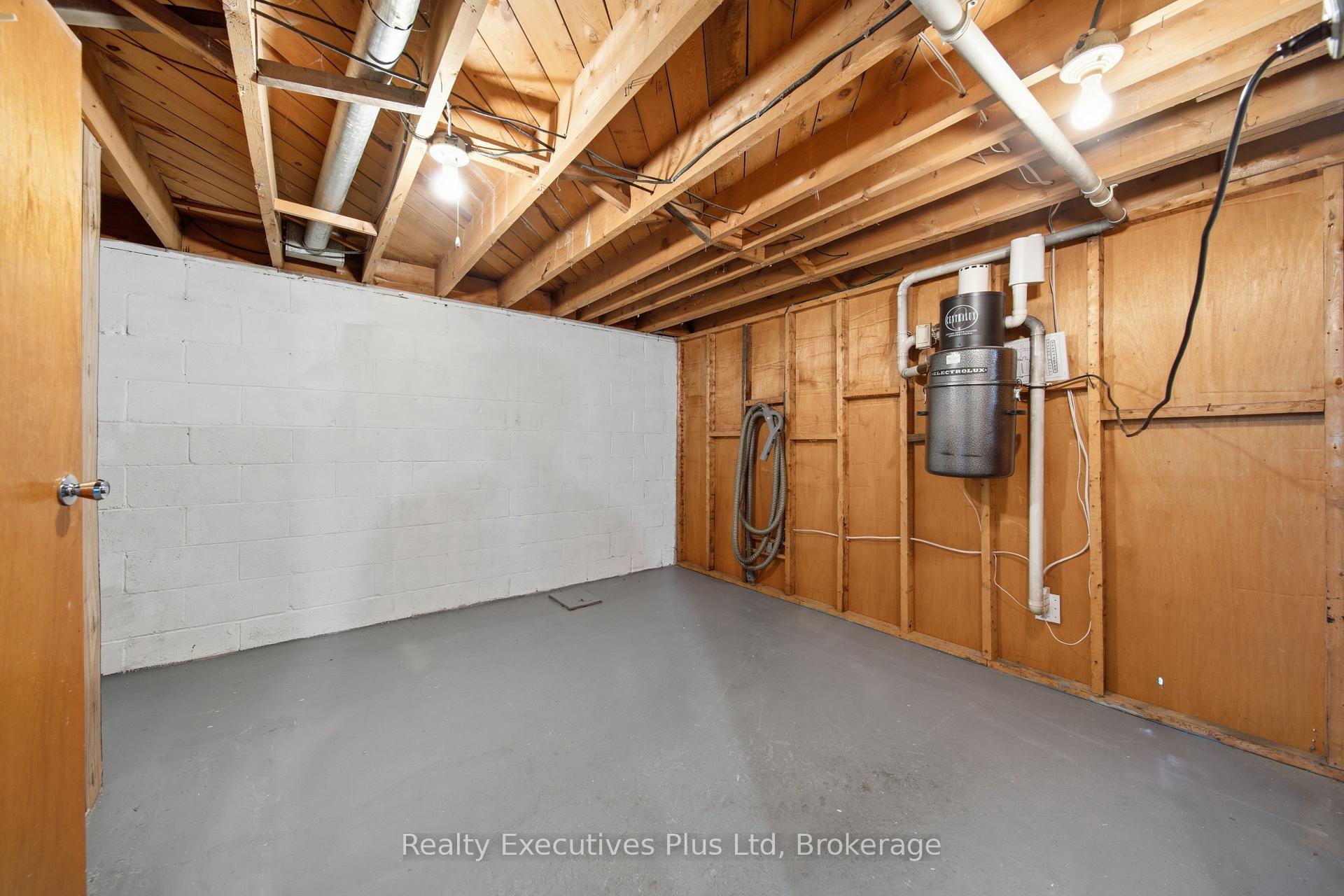Photo 28 of 82 Cassino Avenue, Guelph, St. George's — HOMEH