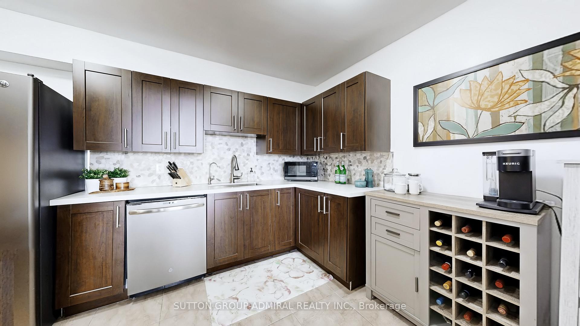 Photo 9 of Unit 2402, 85 Emmett Avenue, North York, Mount Dennis — HOMEH
