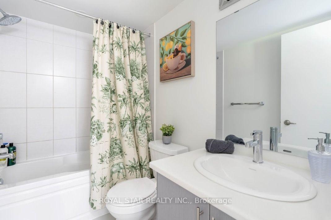 Photo 9 of Unit 202, 3562 Conolial Drive, Mississauga, Erin Mills — HOMEH
