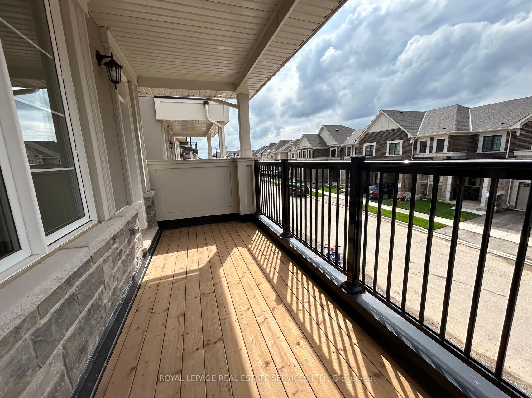 Photo 10 of 1577 Moira Crescent, Milton, Bowes — HOMEH