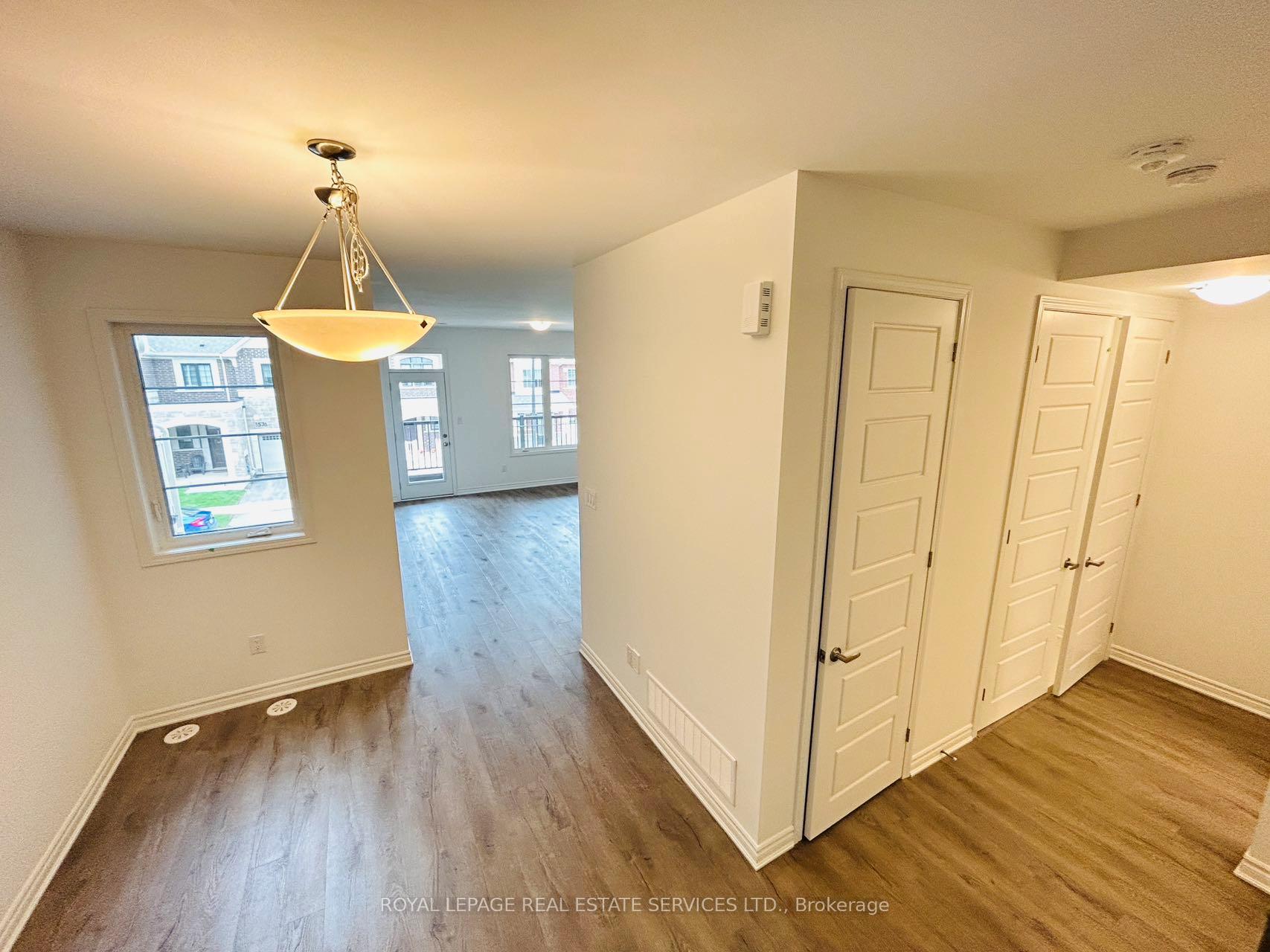 Photo 12 of 1577 Moira Crescent, Milton, Bowes — HOMEH