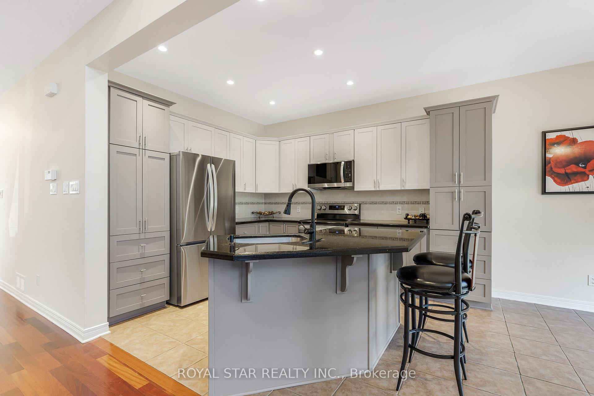 Photo 12 of 846 Feather Moss Way, Ottawa, Riverside South/Gloucester Glen — HOMEH