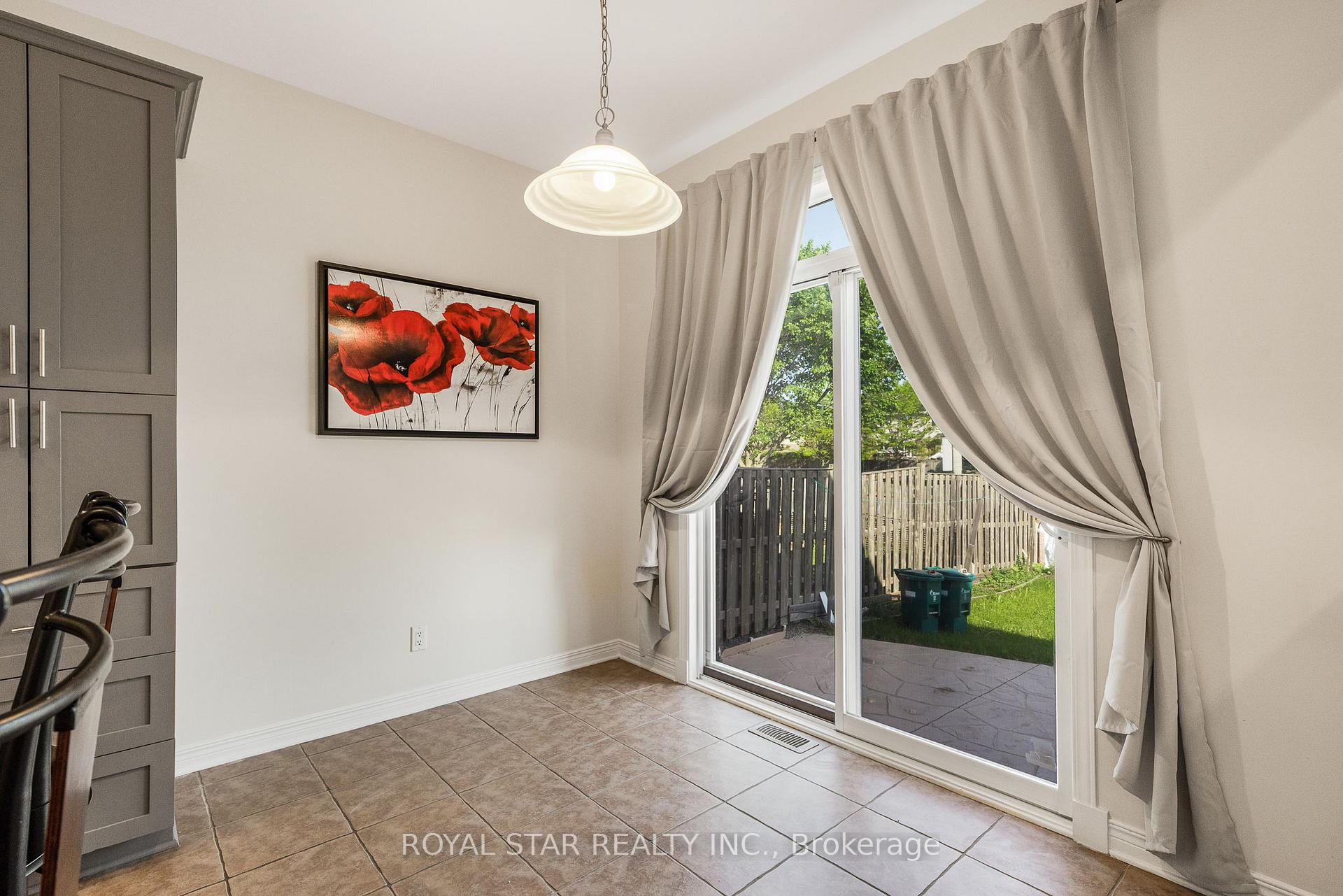 Photo 17 of 846 Feather Moss Way, Ottawa, Riverside South/Gloucester Glen — HOMEH