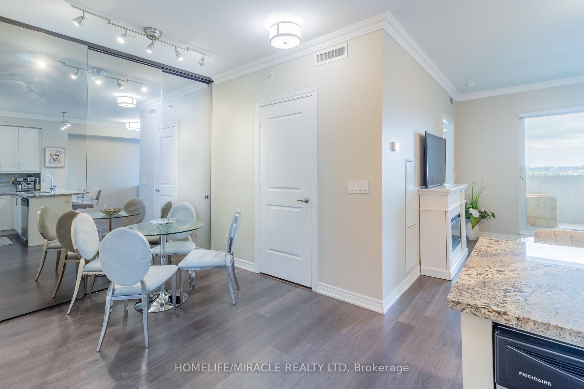 Photo 12 of Unit 1410, 9255 Jane Street, Vaughan, Maple — HOMEH