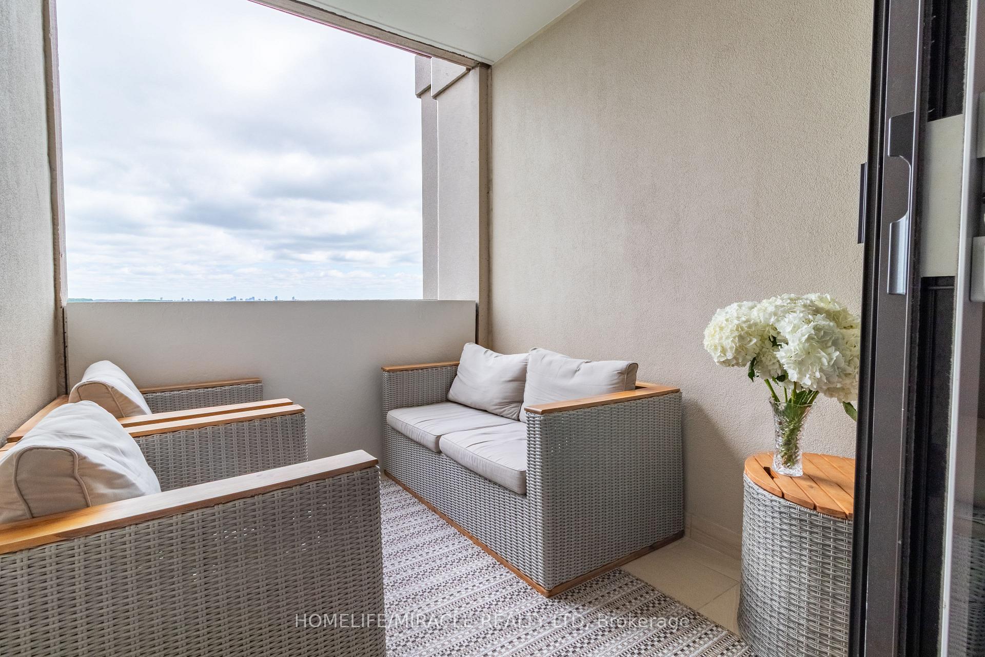 Photo 21 of Unit 1410, 9255 Jane Street, Vaughan, Maple — HOMEH