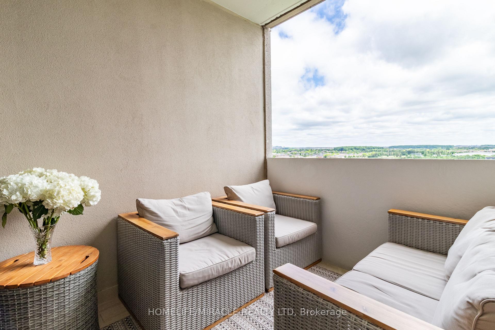 Photo 22 of Unit 1410, 9255 Jane Street, Vaughan, Maple — HOMEH