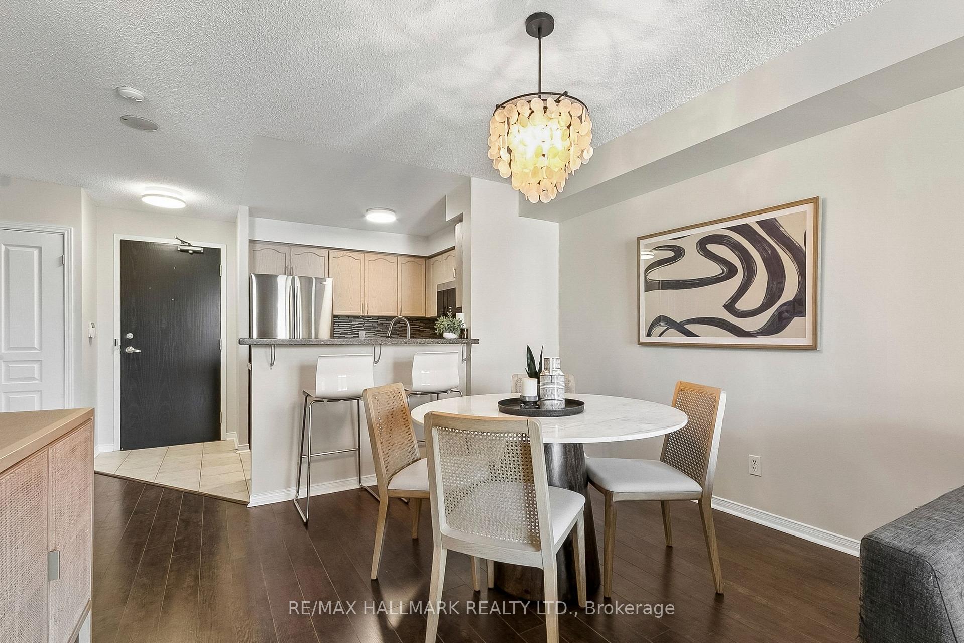 Photo 5 of Unit 418, 1733 Queen Street E, Toronto, The Beaches — HOMEH