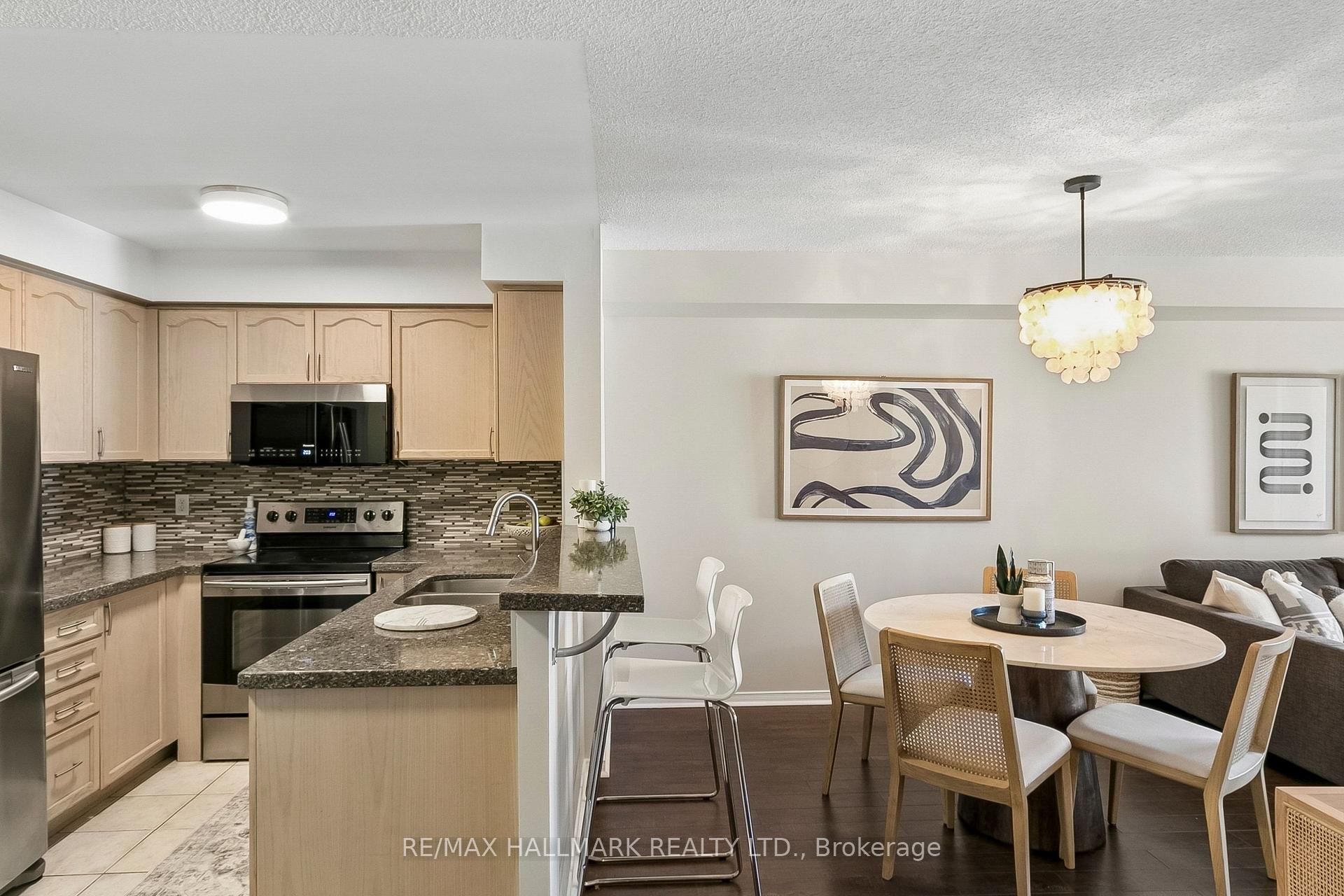 Photo 7 of Unit 418, 1733 Queen Street E, Toronto, The Beaches — HOMEH