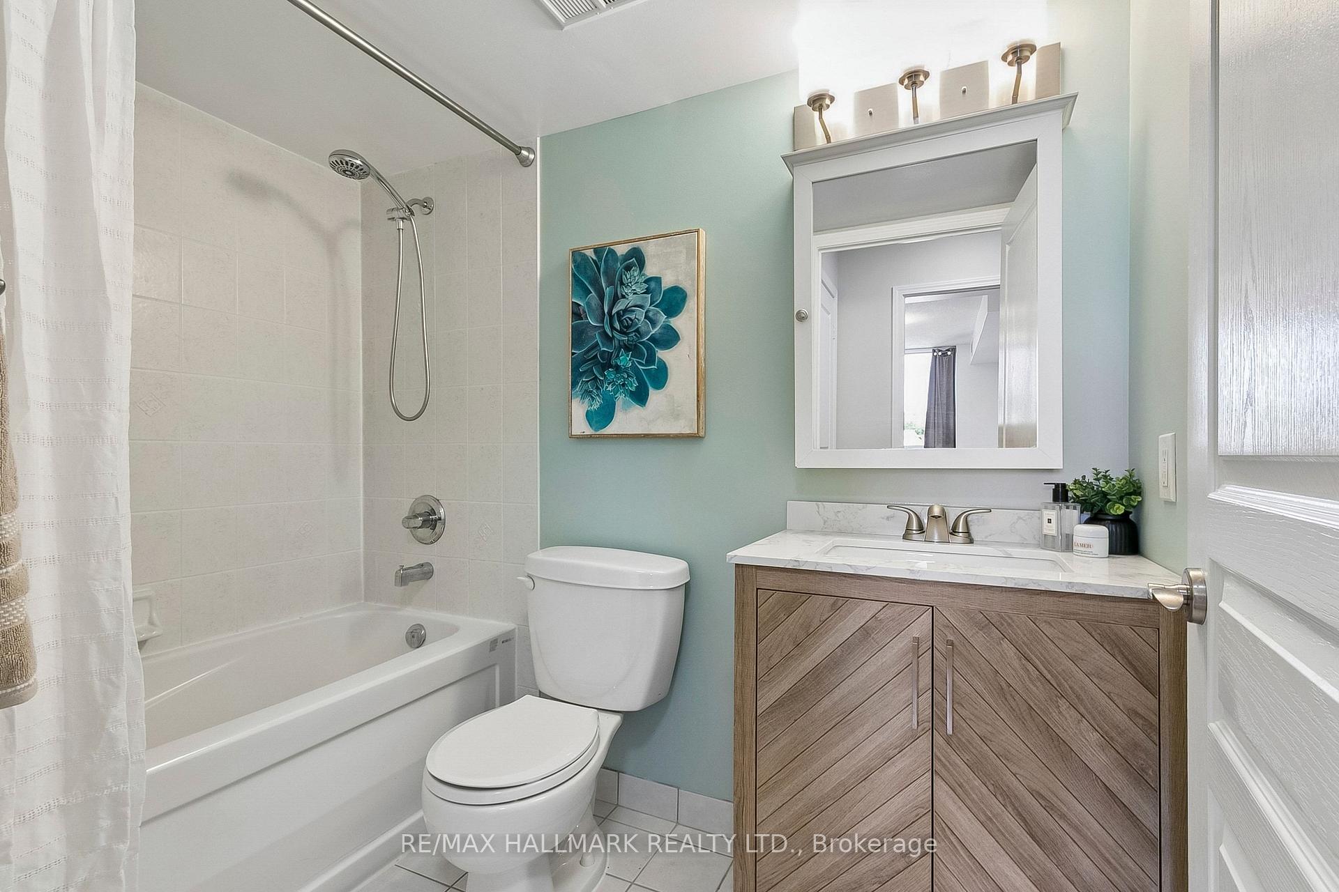 Photo 13 of Unit 418, 1733 Queen Street E, Toronto, The Beaches — HOMEH