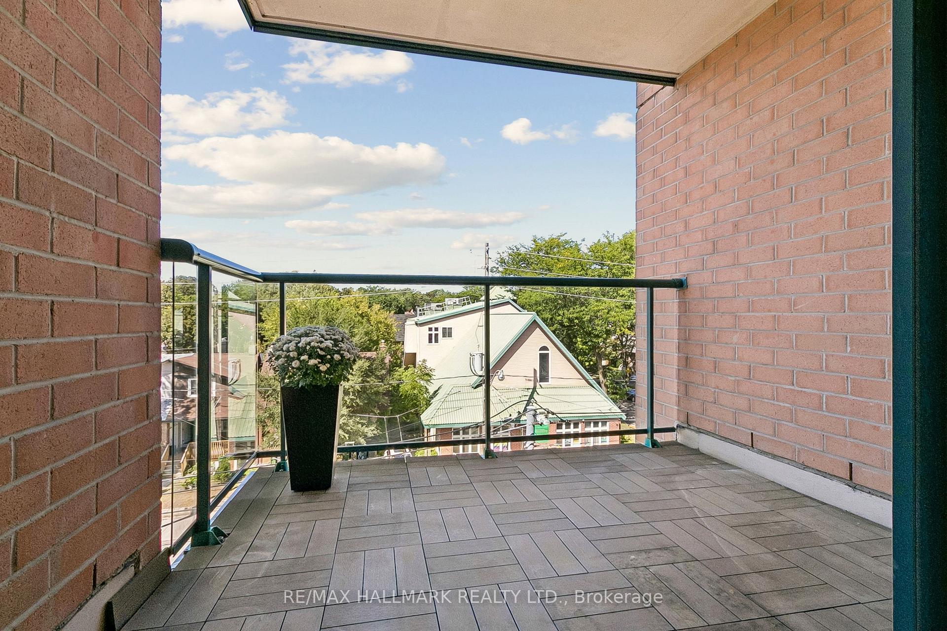 Photo 14 of Unit 418, 1733 Queen Street E, Toronto, The Beaches — HOMEH