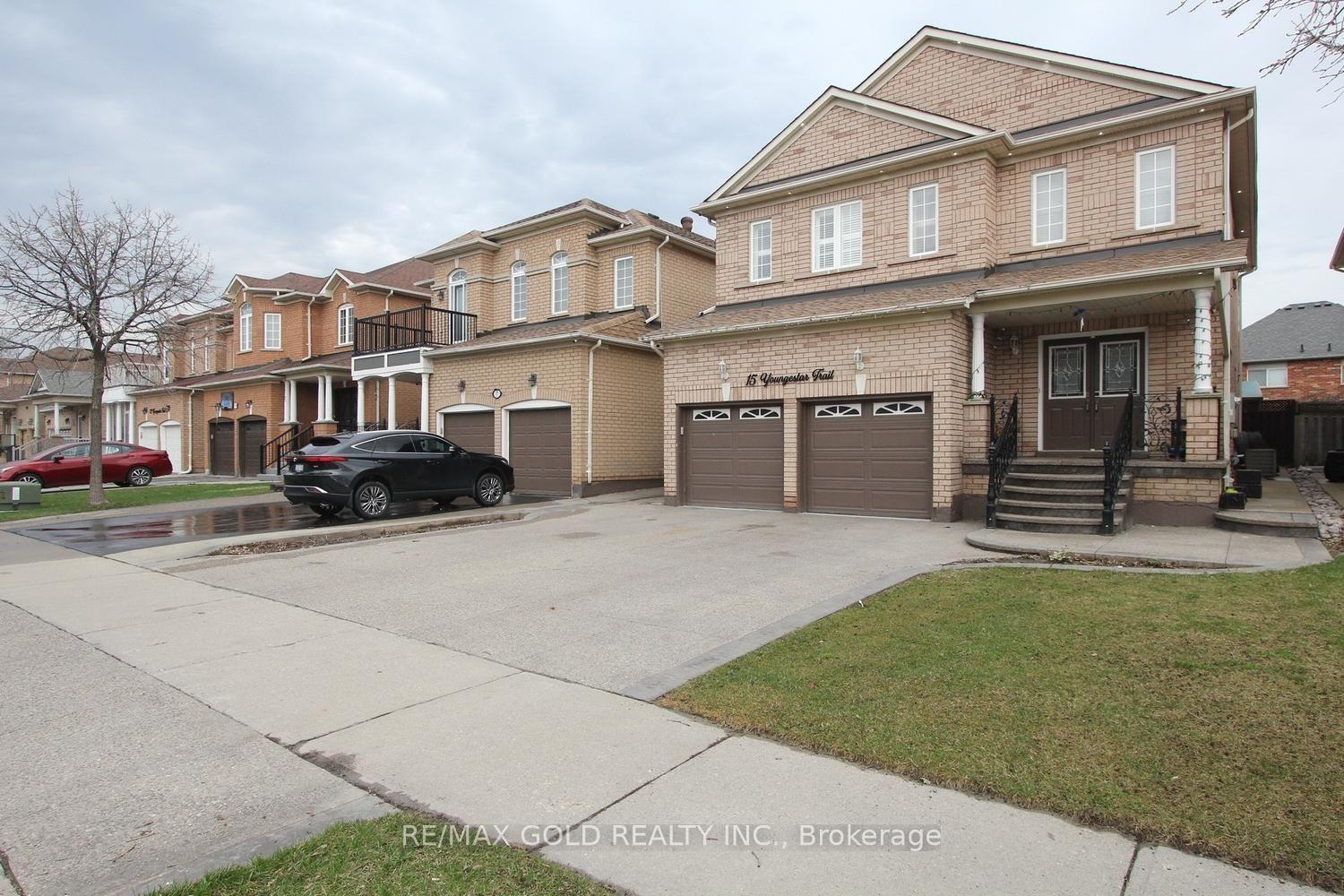 Photo 2 of 15 Youngestar Trail, Brampton, Bram East — HOMEH