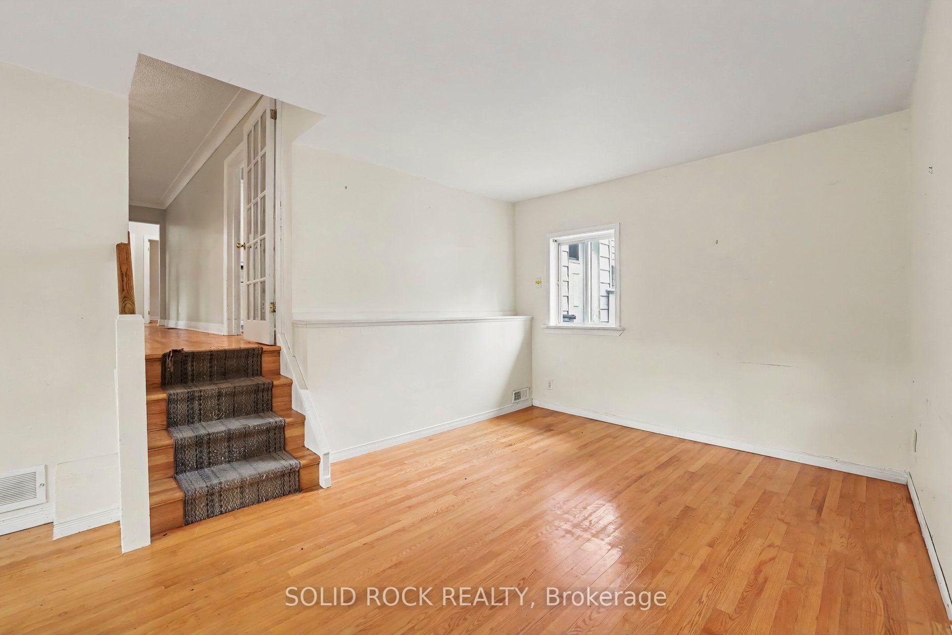 Photo 11 of 889 Mountainview Avenue, Ottawa, Whitehaven — HOMEH