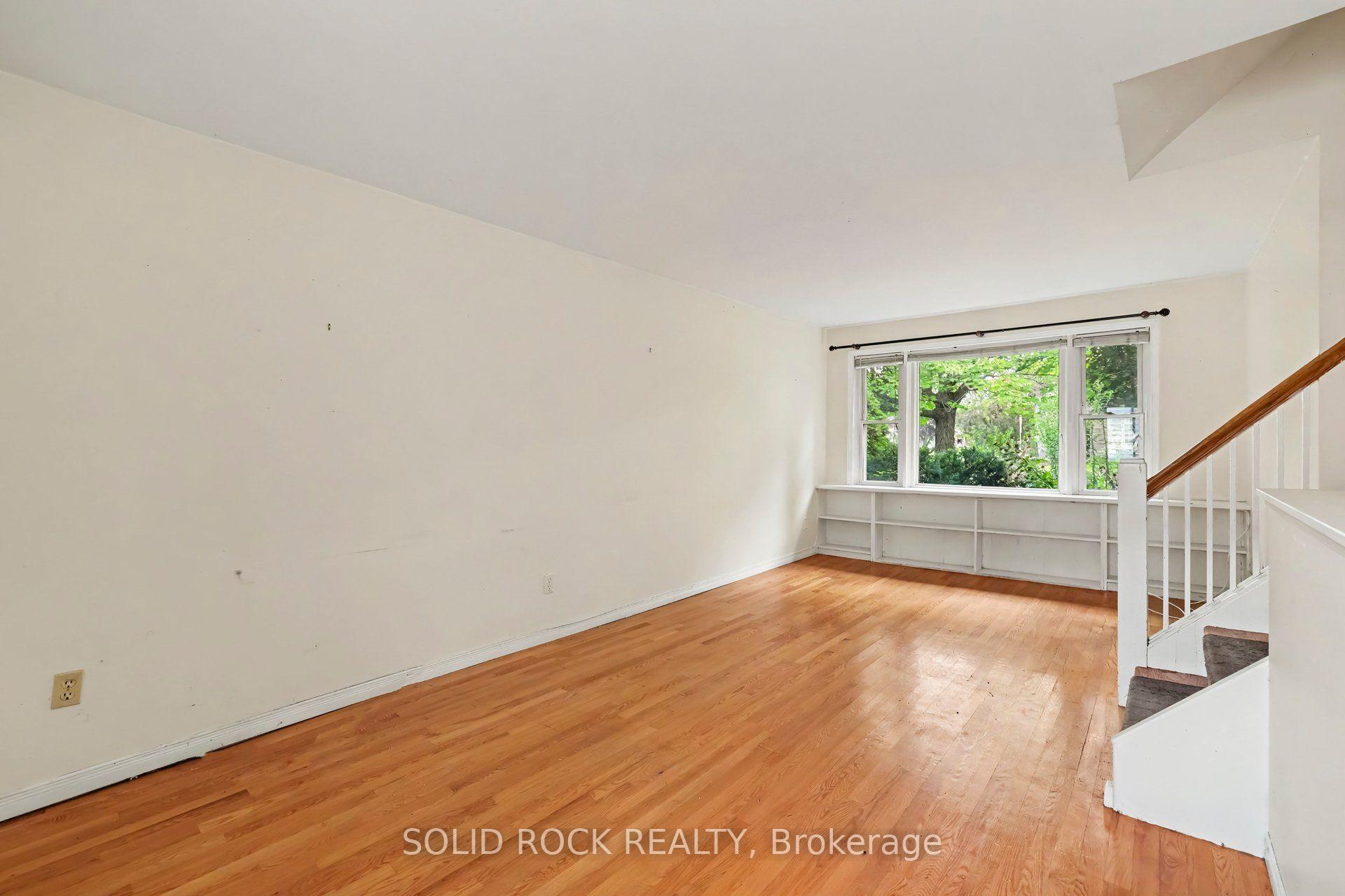Photo 12 of 889 Mountainview Avenue, Ottawa, Whitehaven — HOMEH