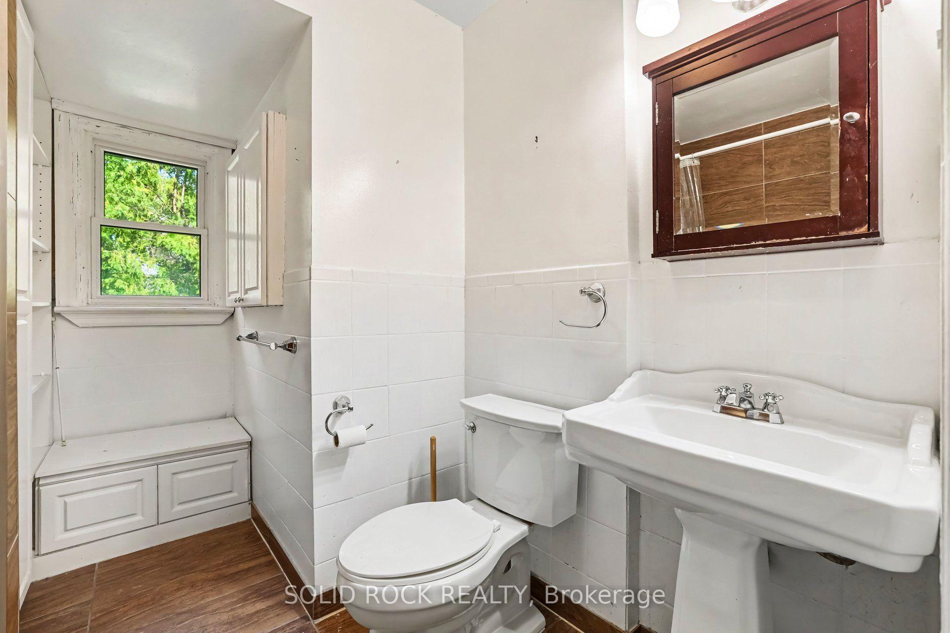 Photo 21 of 889 Mountainview Avenue, Ottawa, Whitehaven — HOMEH