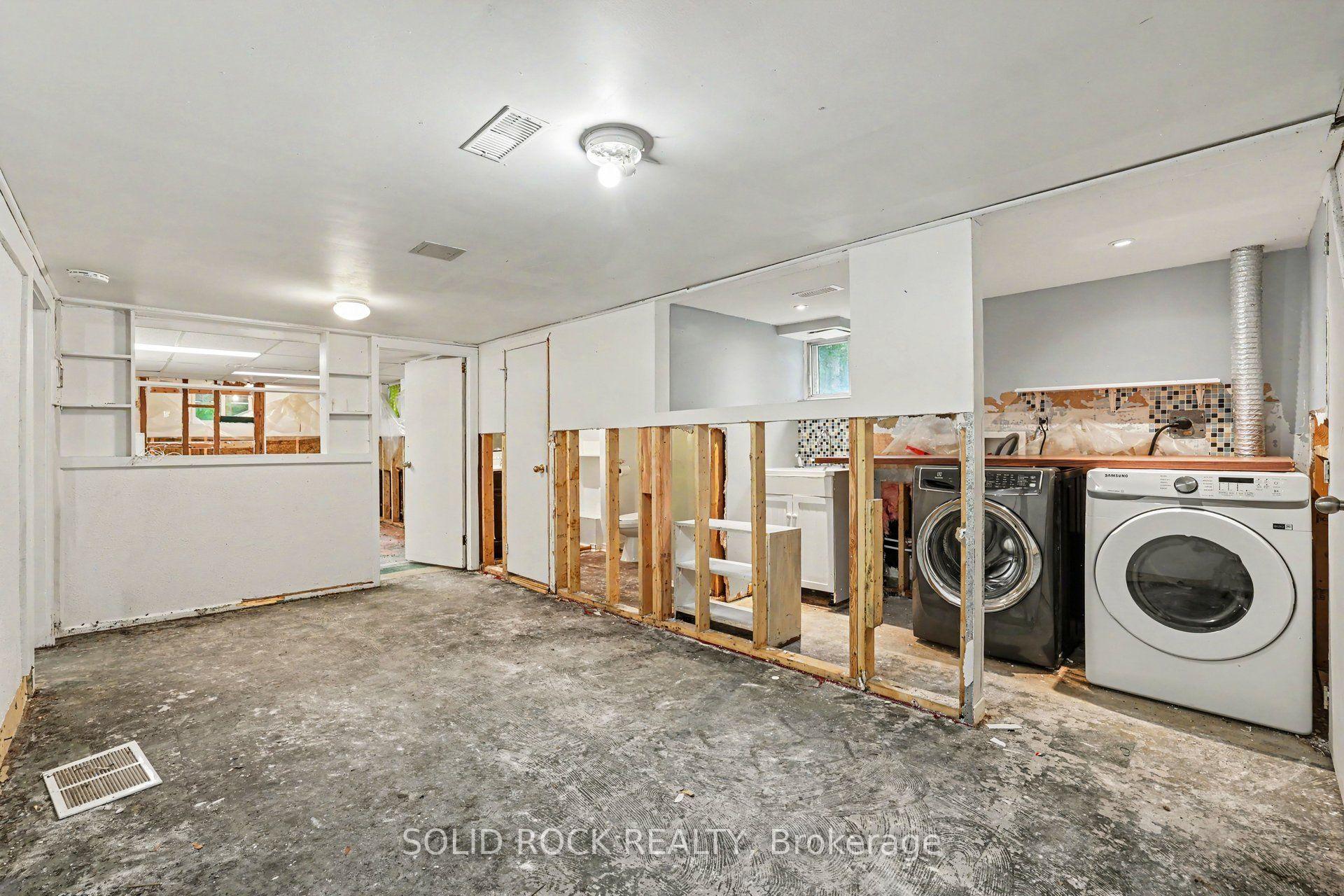 Photo 22 of 889 Mountainview Avenue, Ottawa, Whitehaven — HOMEH