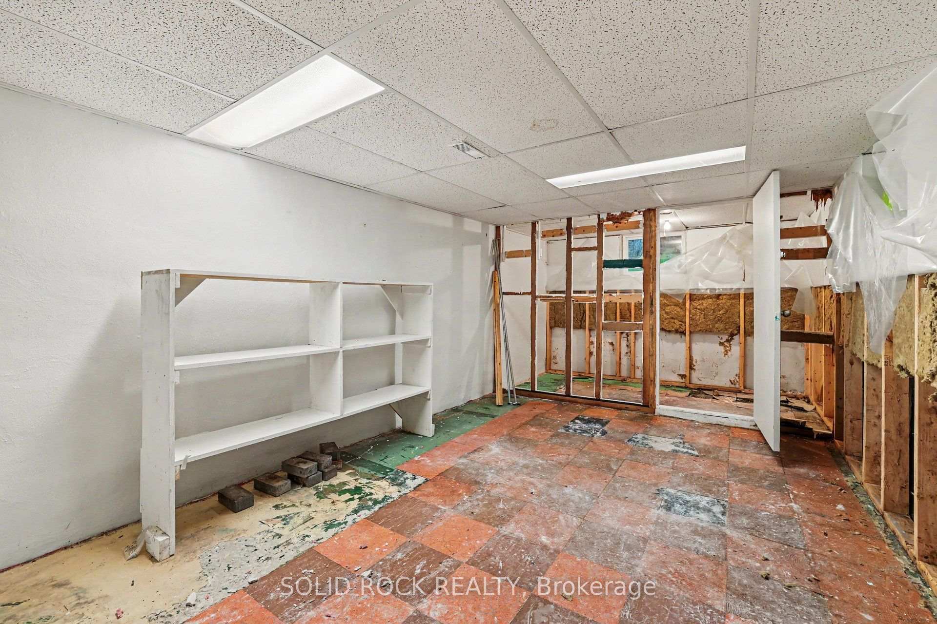 Photo 23 of 889 Mountainview Avenue, Ottawa, Whitehaven — HOMEH