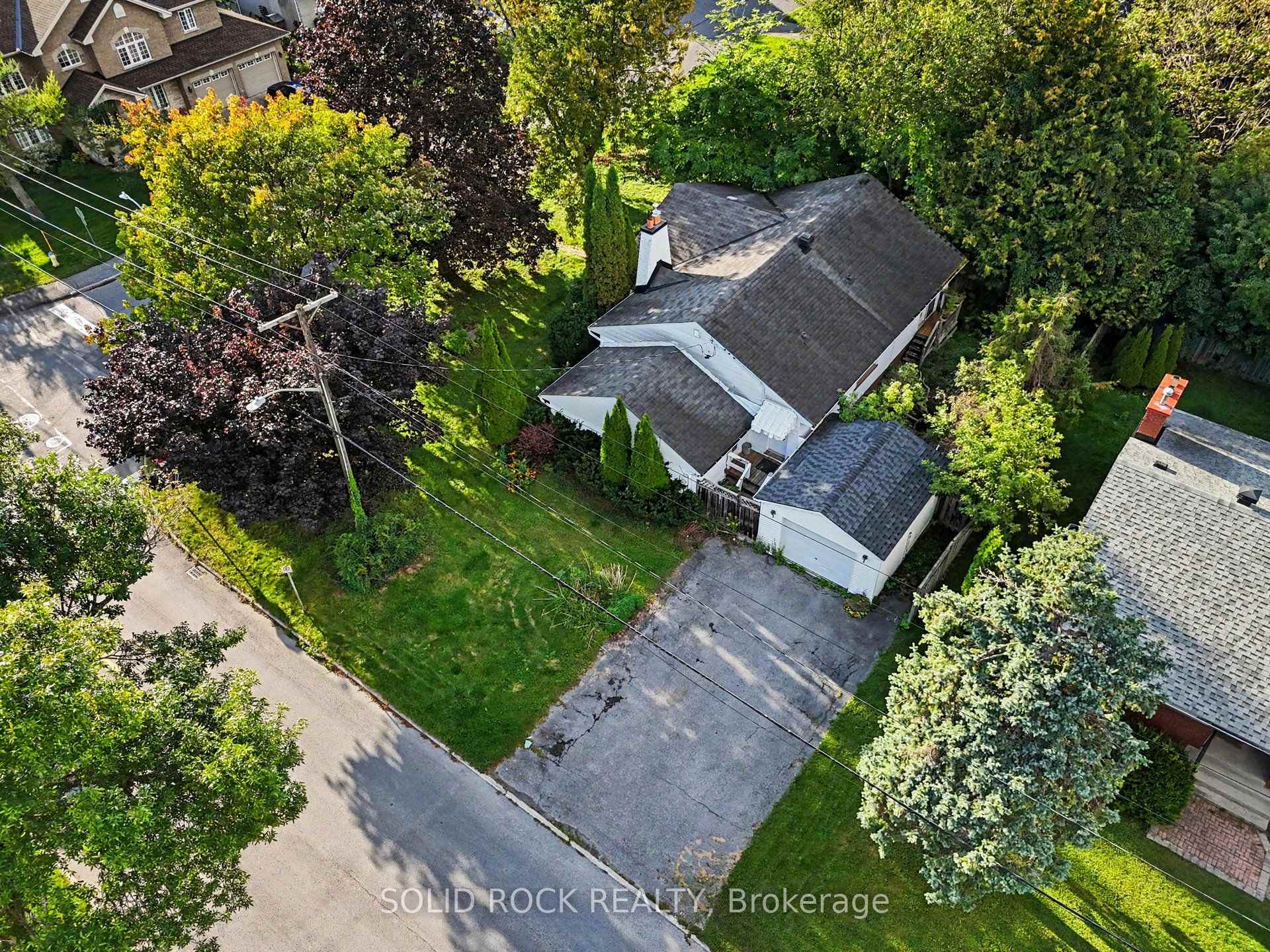 Photo 26 of 889 Mountainview Avenue, Ottawa, Whitehaven — HOMEH